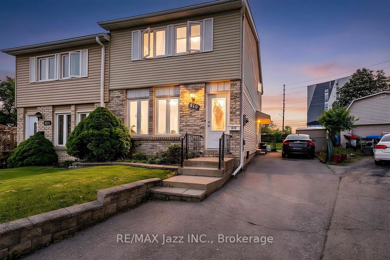 810 Kilkenny Court, Oshawa, ON L1J 7B7