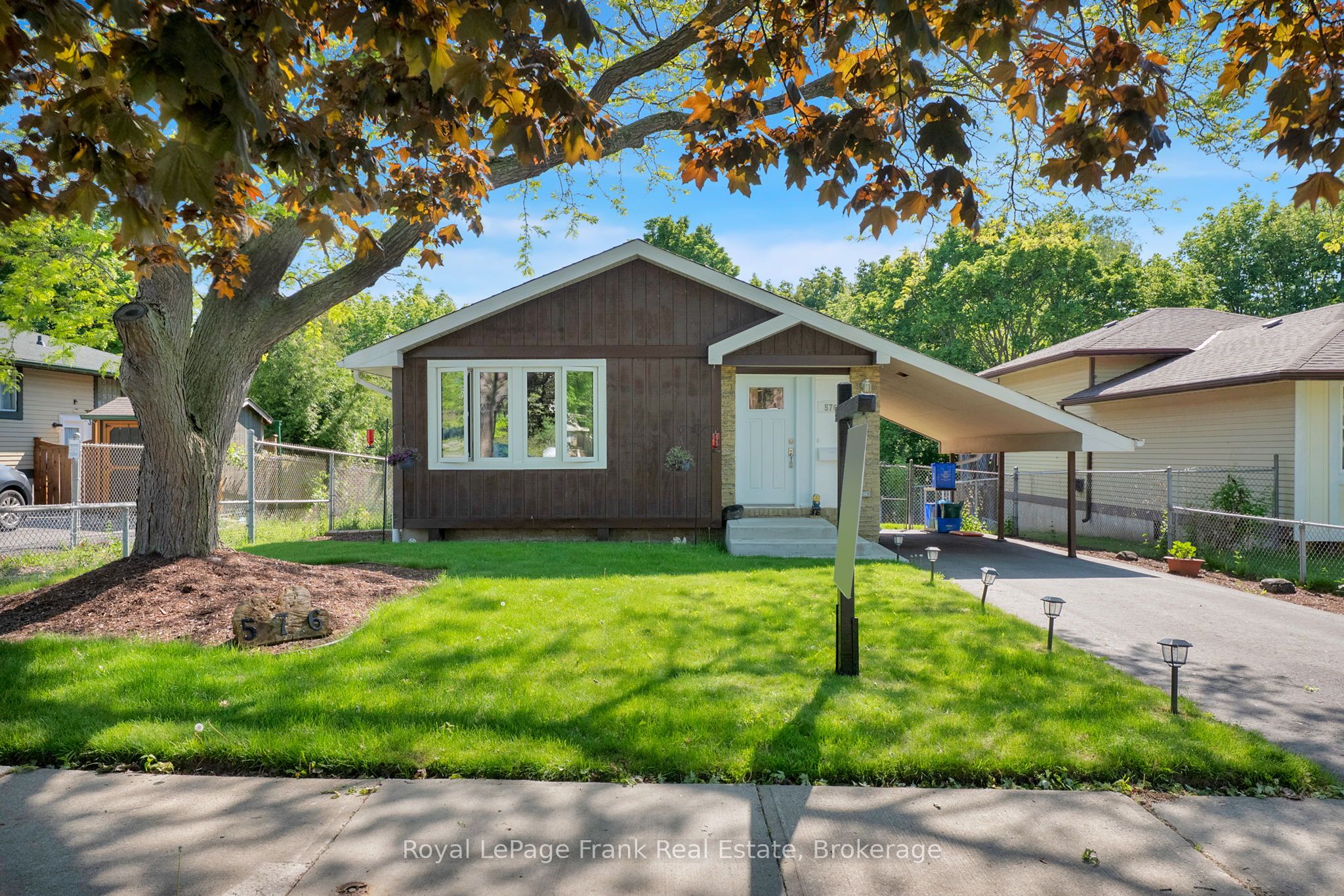 576 Annandale Street, Oshawa, ON L1H 7S7
