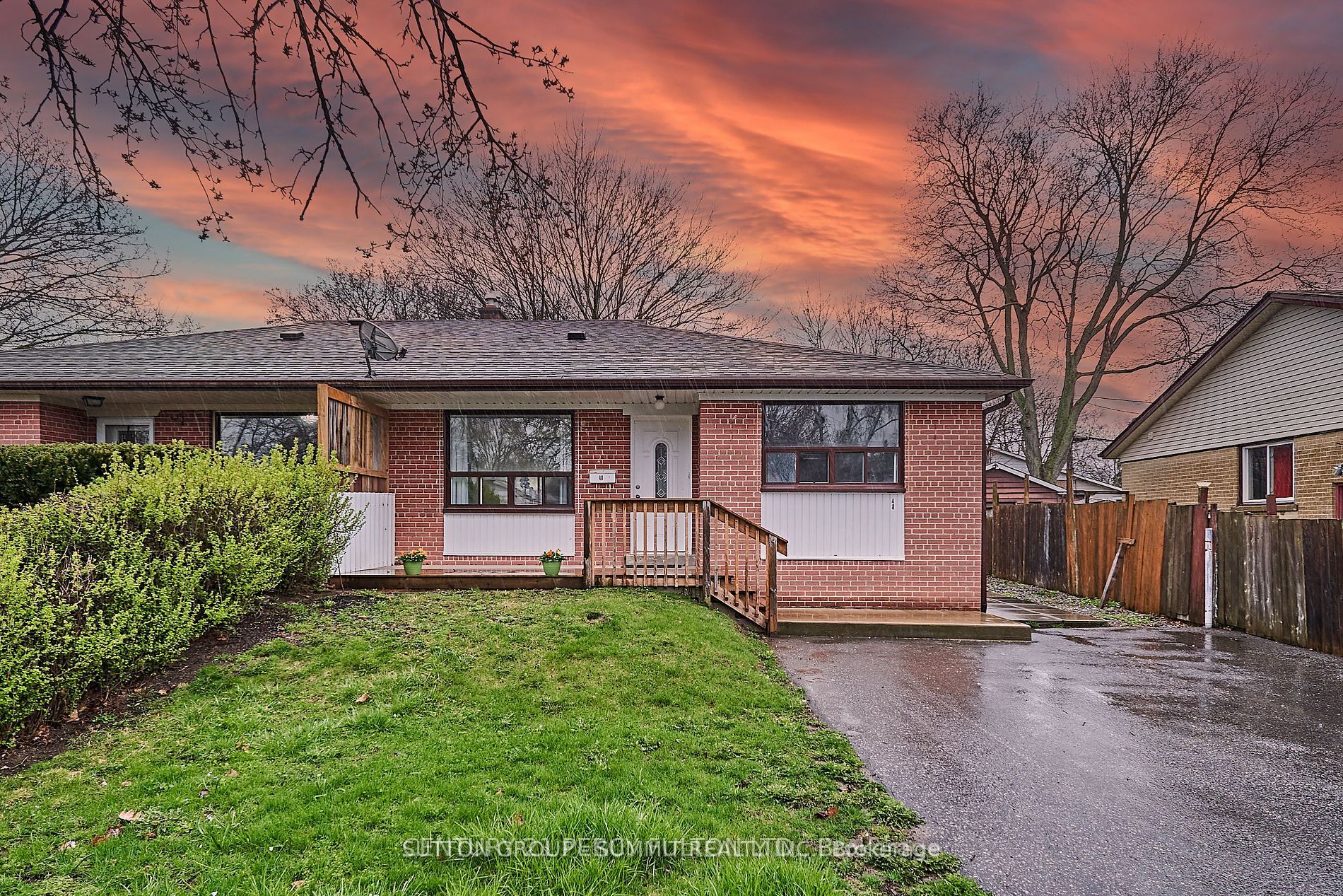 48 Tulloch Drive Main, Ajax, ON L1S 2S1 photo 3