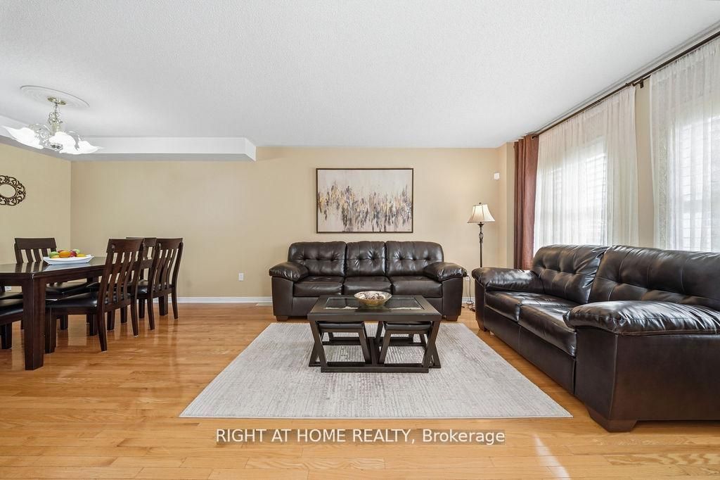 25 Nobbs Drive, Ajax, ON L1T 4M1 photo 5