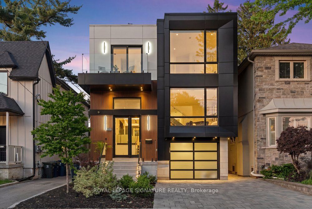 39 Derwyn Road, Toronto, ON M4J 4N1