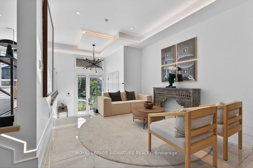 39 Derwyn Road, Toronto, ON M4J 4N1 photo 5