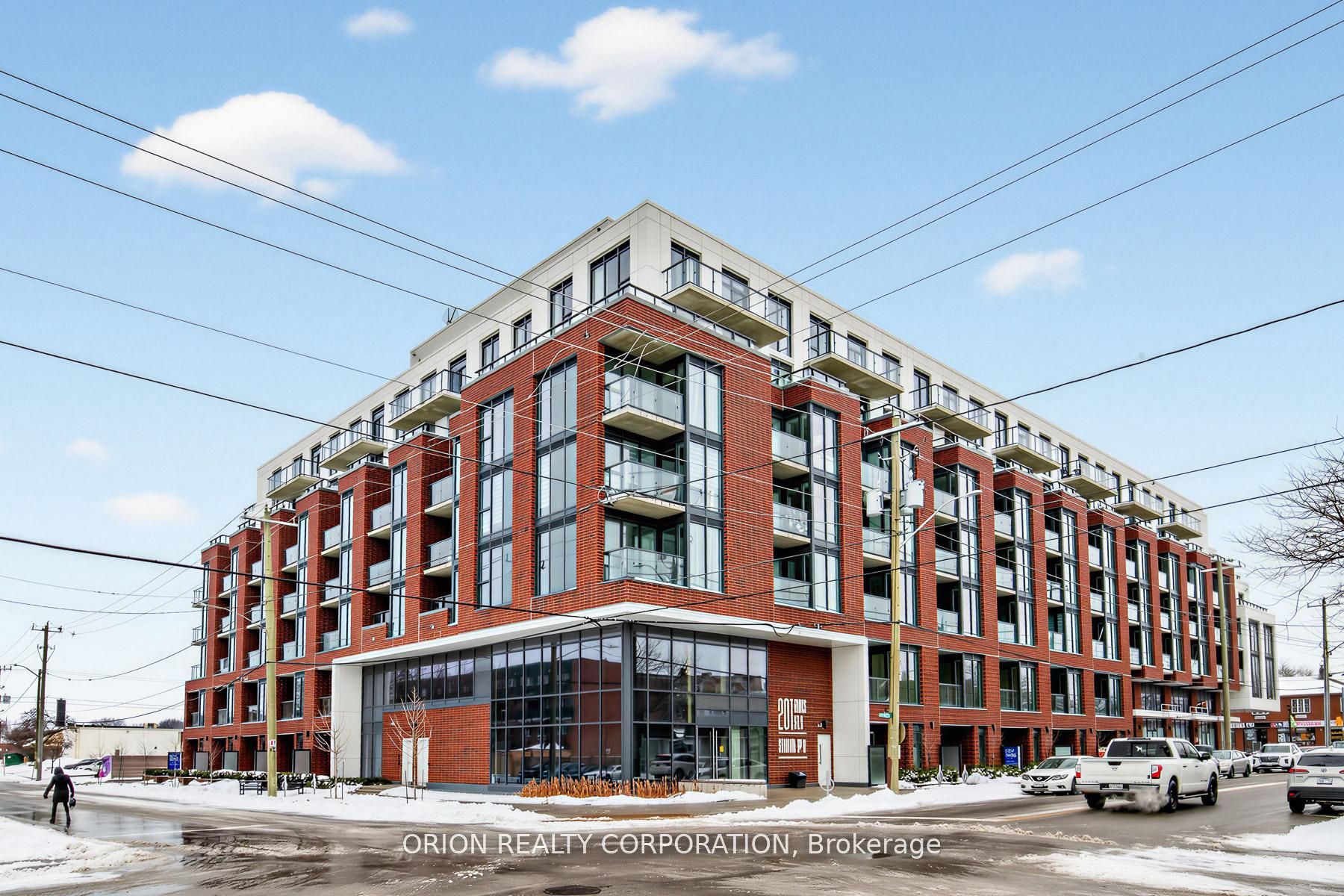 201 Brock Street S 106, Whitby, ON L1N 0P8