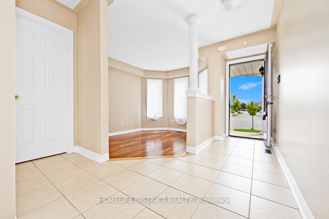 47 Ball Crescent, Whitby, ON L1P 1W5 photo 4
