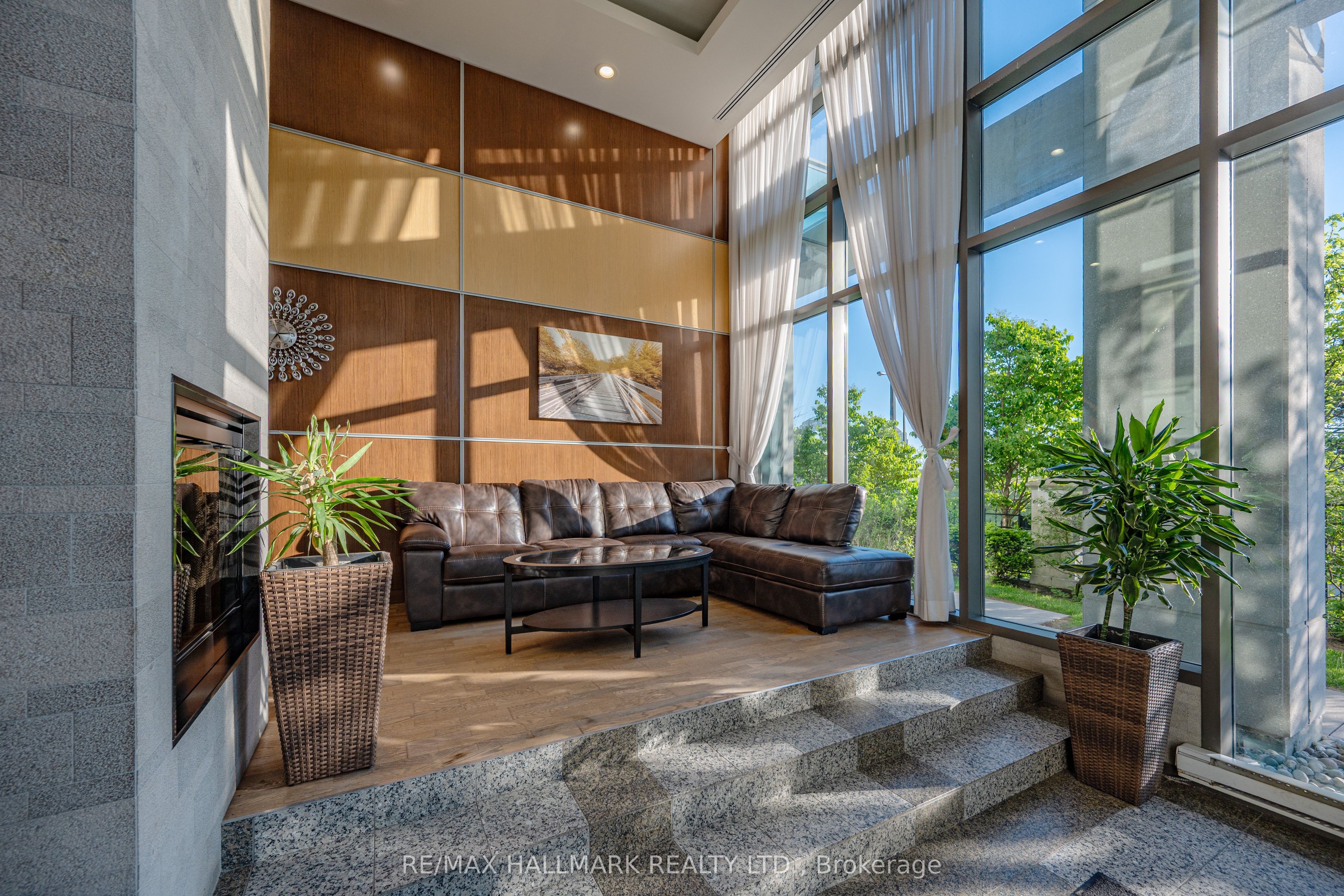 88 Grangeway Avenue 1705, Toronto, ON M1H 0A2 photo 2