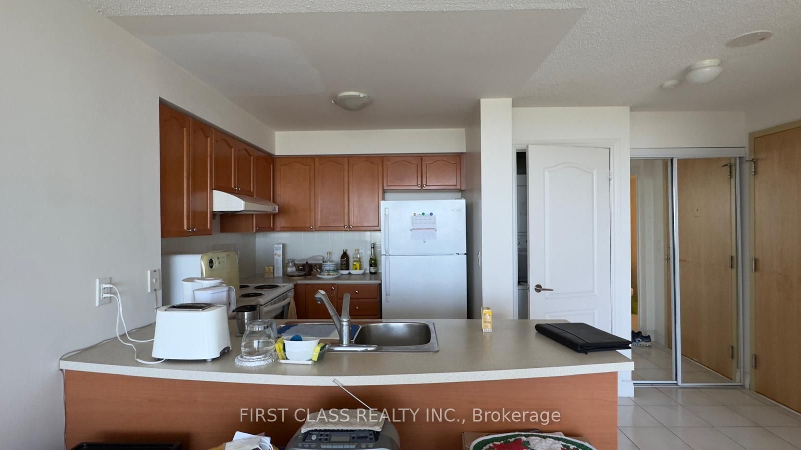 50 Brian Harrison Way 3309, Toronto, ON M1P 5J4 photo 3