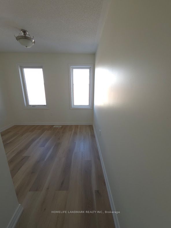 12 kawneer Terrace, Toronto, ON M1P 0C3 photo 5