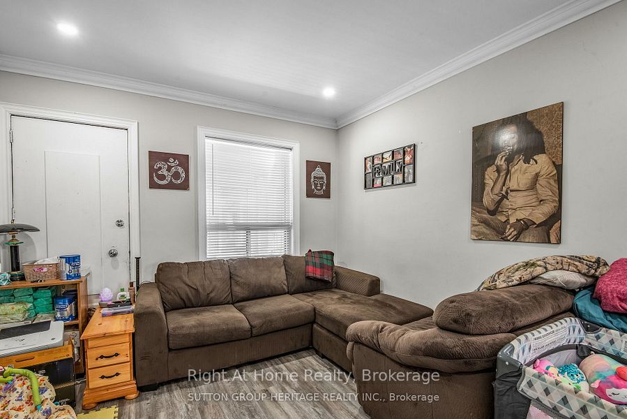 238 Albert Street, Oshawa, ON L1H 4R5 photo 5