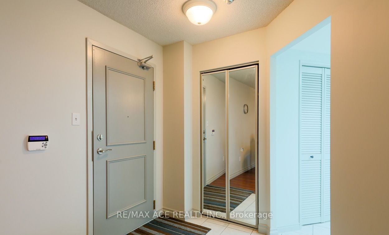 1 Greystone Walk Drive 580, Toronto, ON M1K 5J3 photo 4