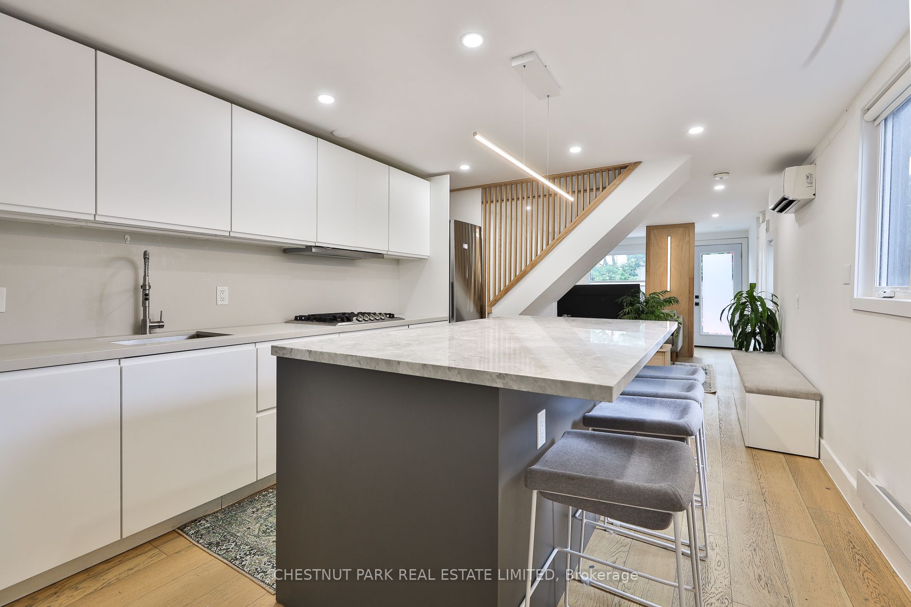 119 Craven Road, Toronto, ON M4L 2Z4 photo 4