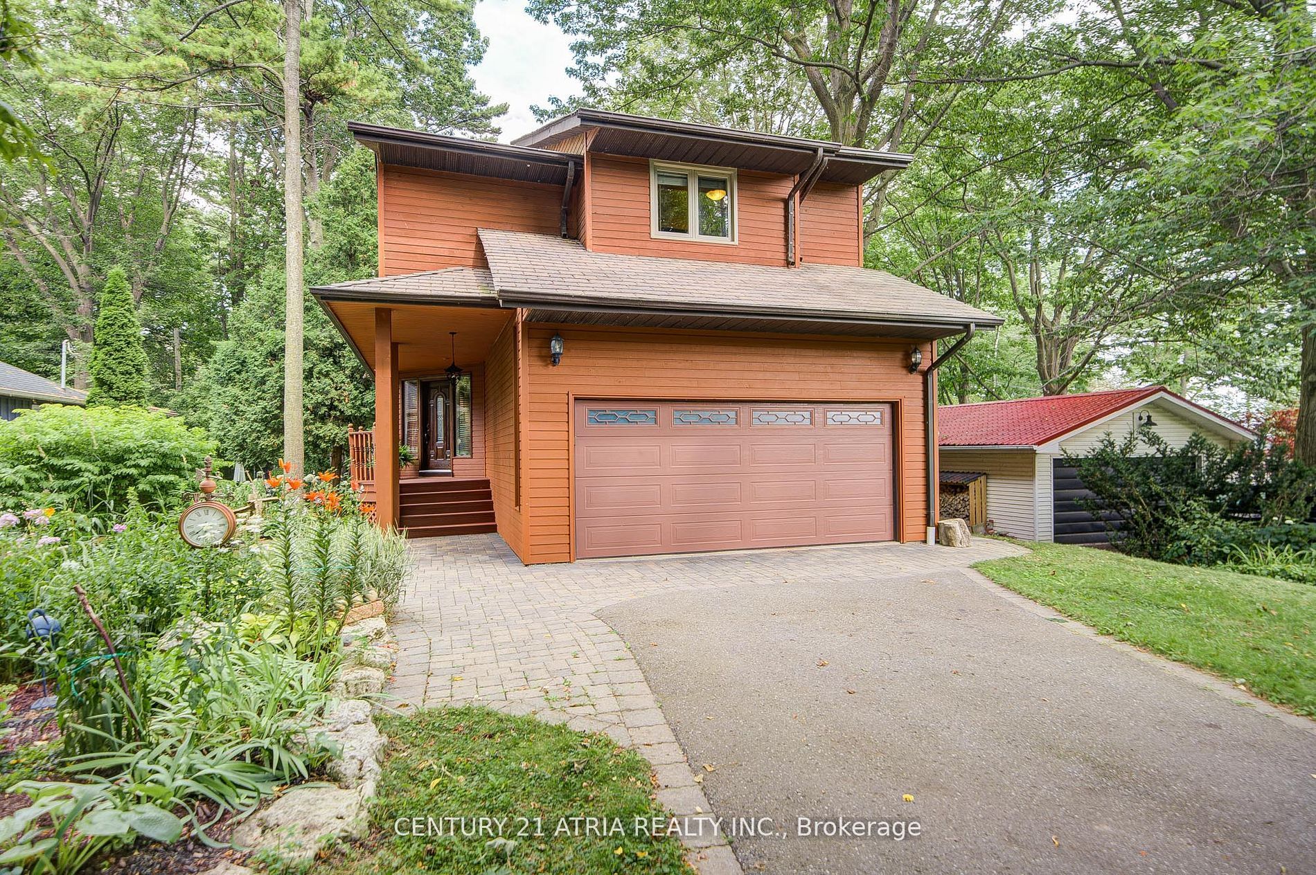 2671 Thickson Road S, Whitby, ON L1N 6J3 photo 2