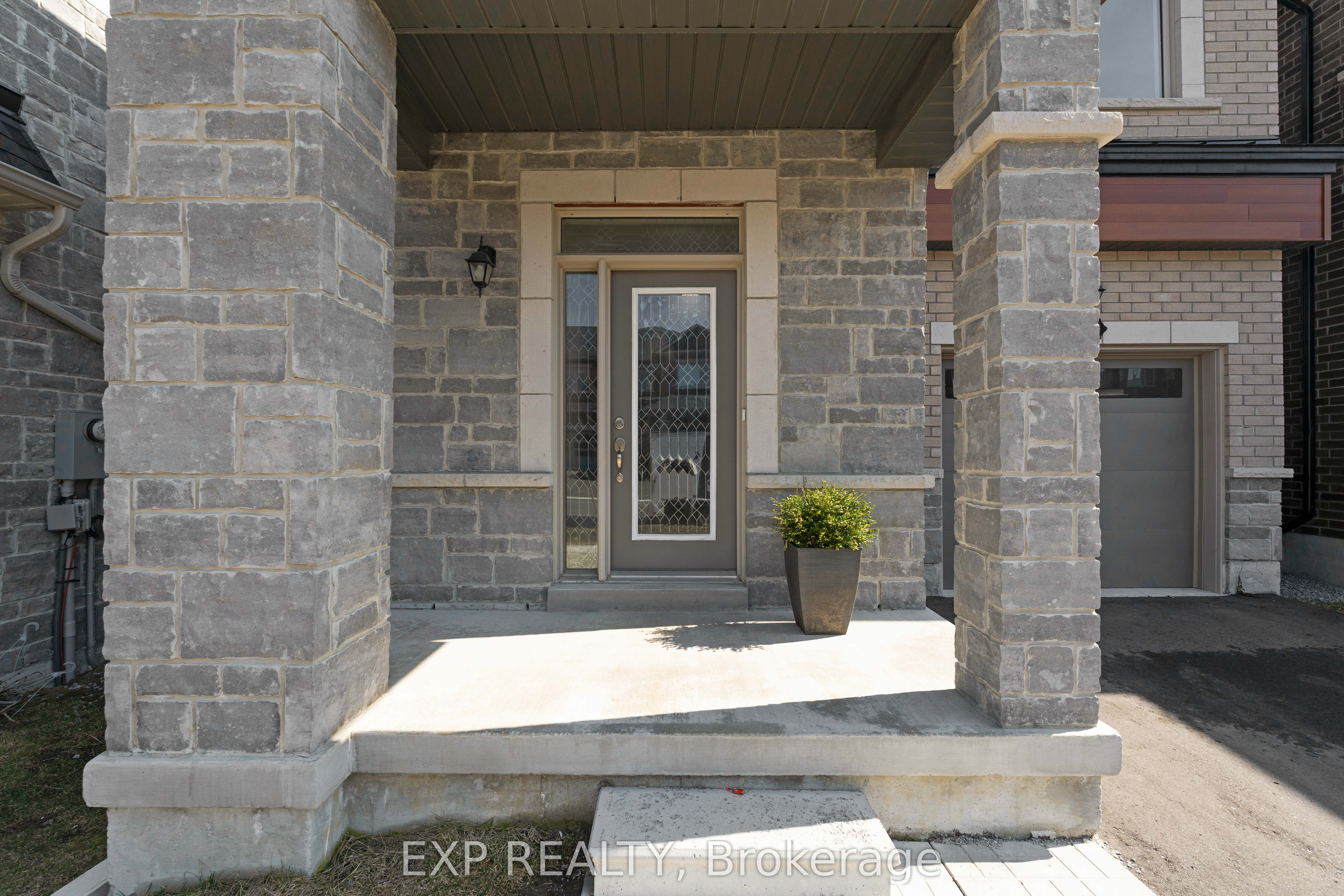 1117 Cameo Street, Pickering, ON L1X 0L7 photo 3