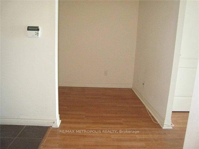 60 Town Centre Court 2106, Toronto, ON M1P 0B1 photo 2