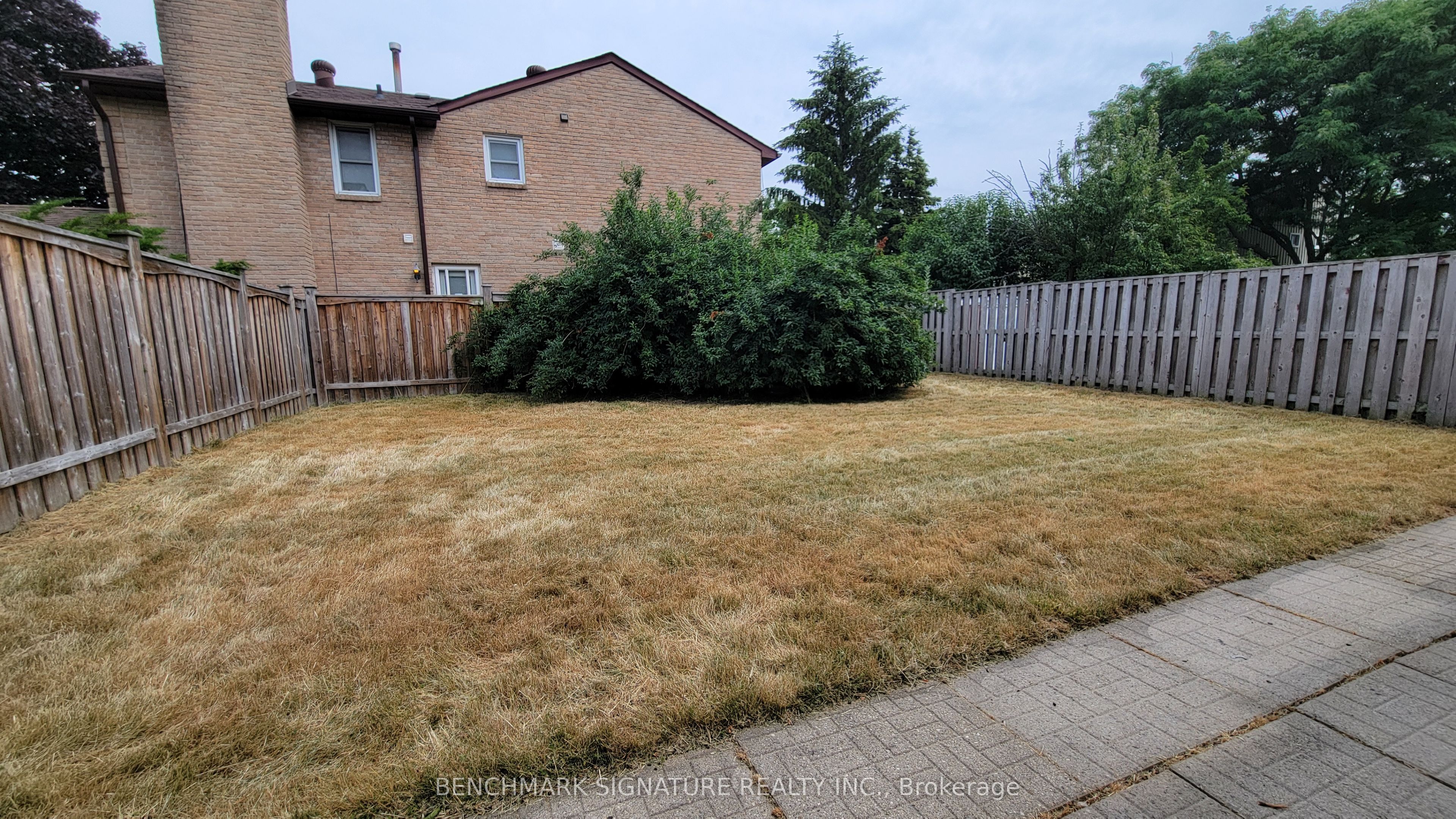 35 Wintermute Boulevard, Toronto, ON M1W 3M5 photo 4