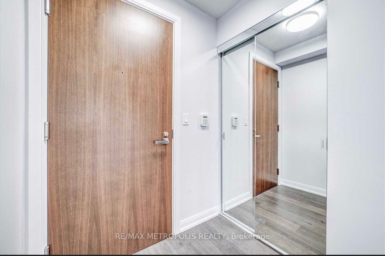 255 Village Green Square 507, Toronto, ON M1S 0L7 photo 5