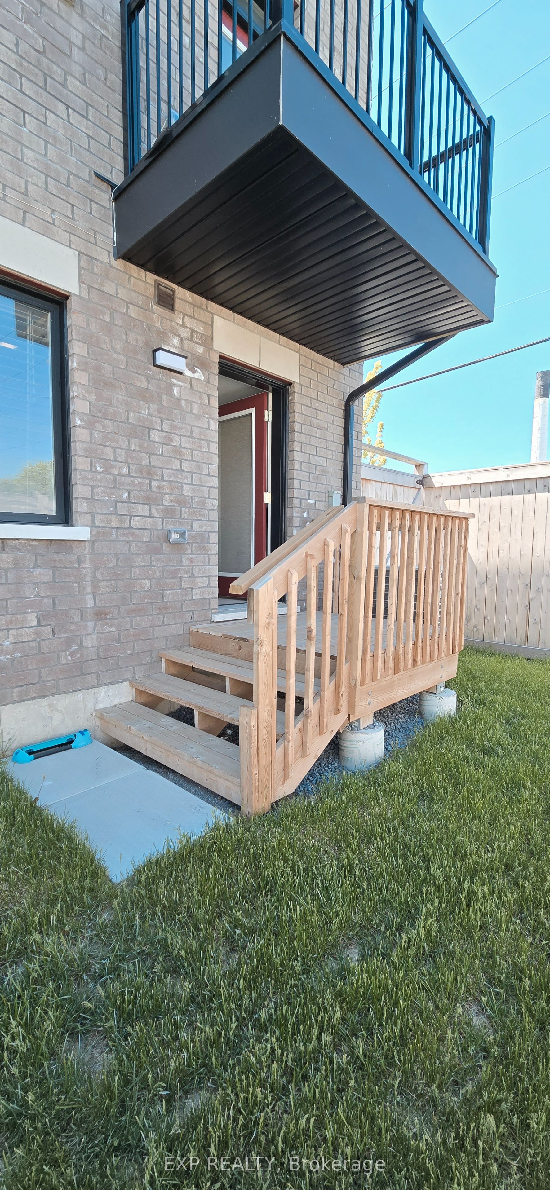 1 Pegler Street, Ajax, ON L1S 7M3 photo 5