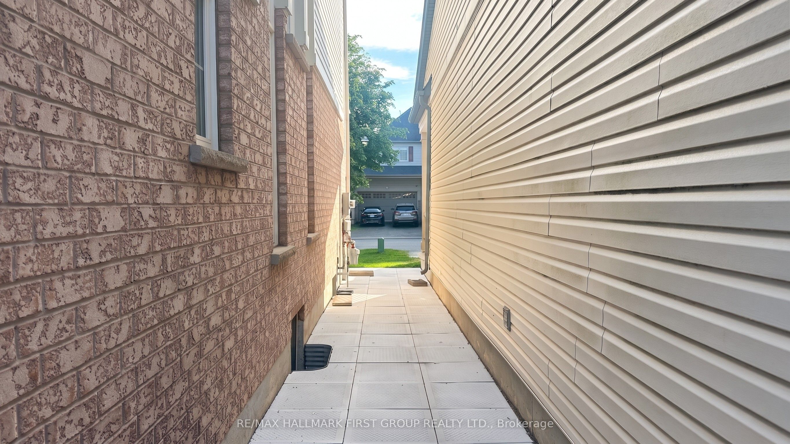 2087 Secretariat Avenue Basement, Oshawa, ON L1L 0A8 photo 3