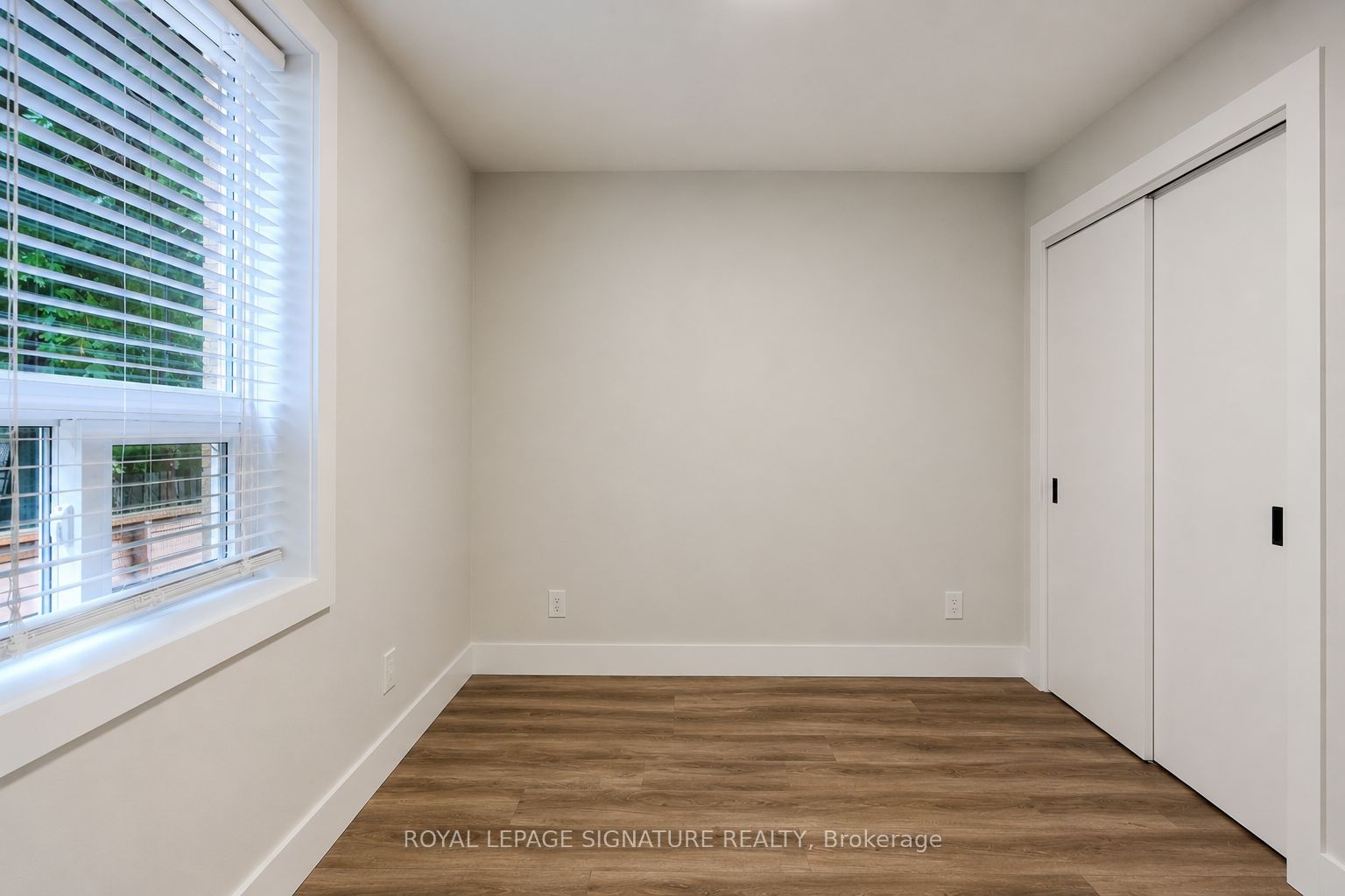 1 Hassard Avenue 4, Toronto, ON M4K 3N3 photo 5