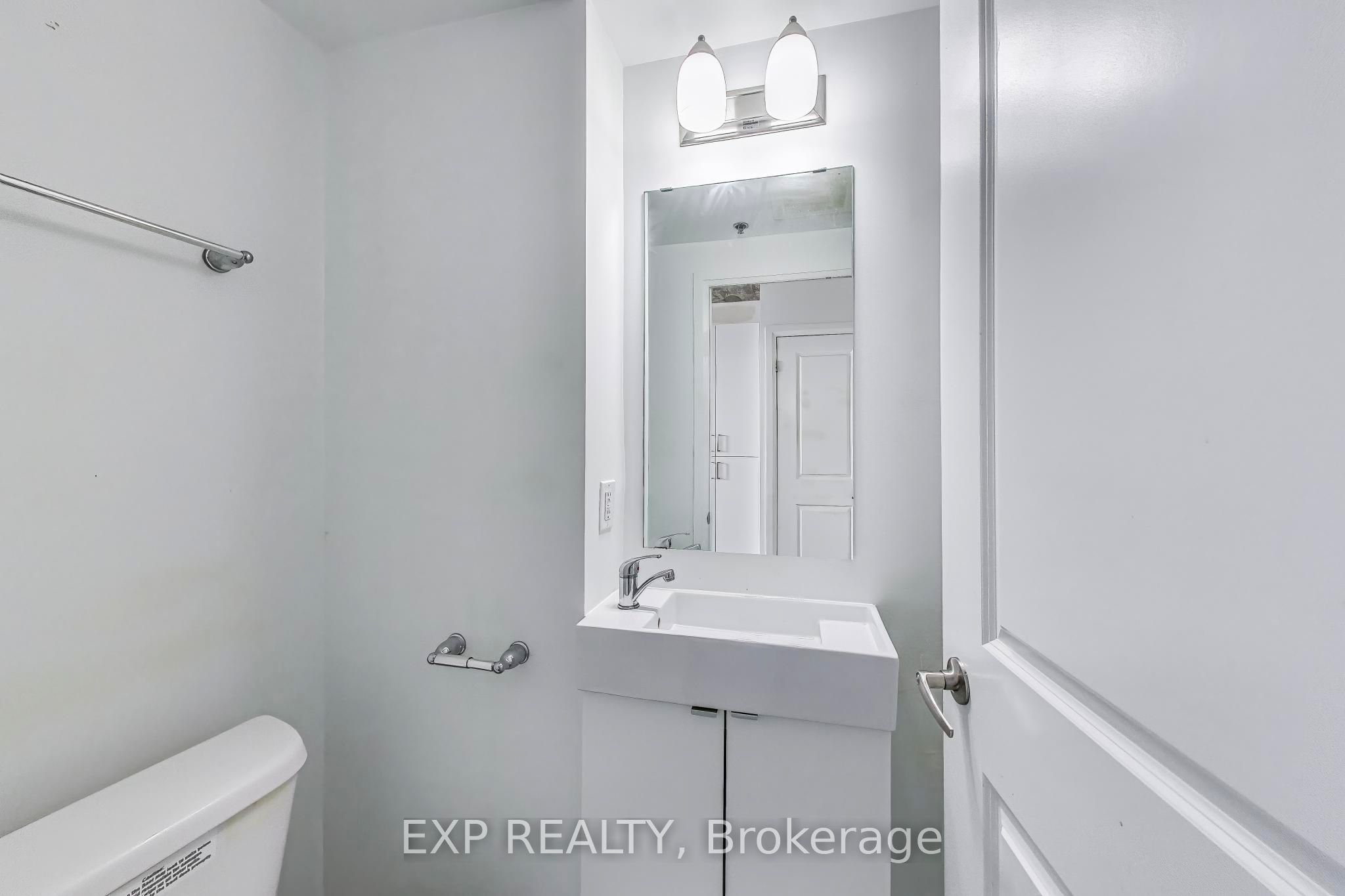 1900 Simcoe Street N 739, Oshawa, ON L1G 0C1 photo 3