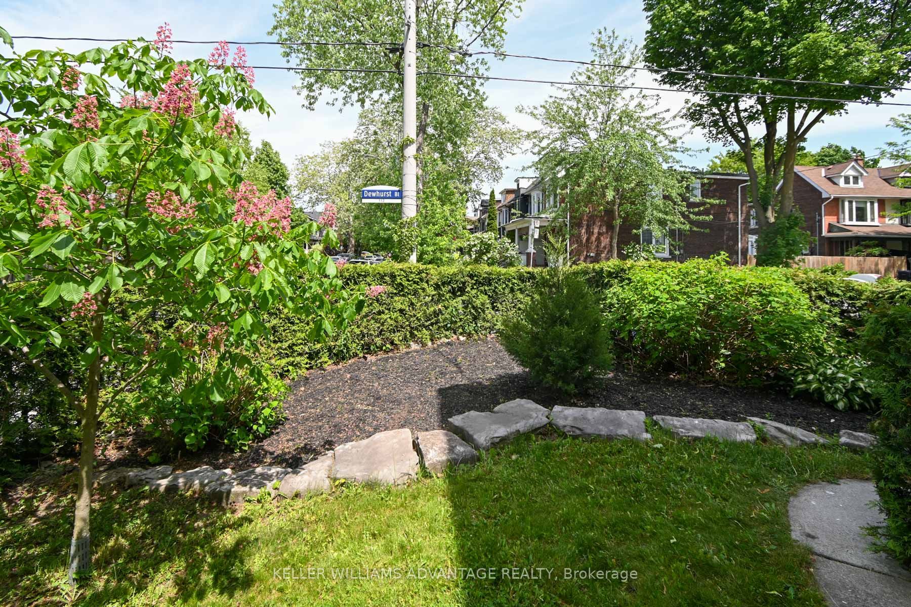 110-112 Dewhurst Boulevard, Toronto, ON M4J 3J3 photo 4