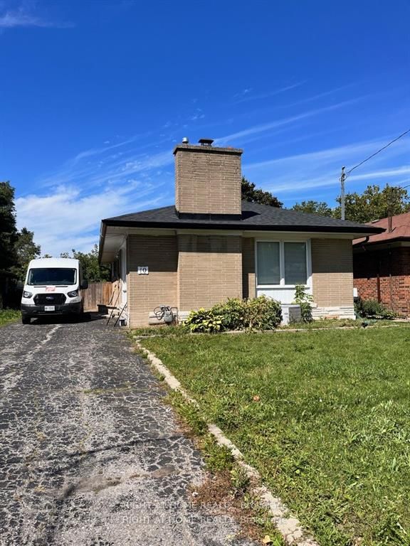 10 Shenley Road, Toronto, ON M1K 3V6