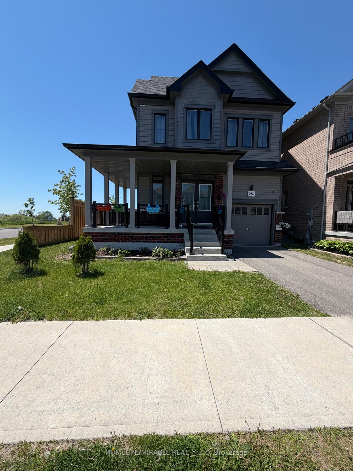 216 Fleetwood Drive, Oshawa, ON L1K 3E7