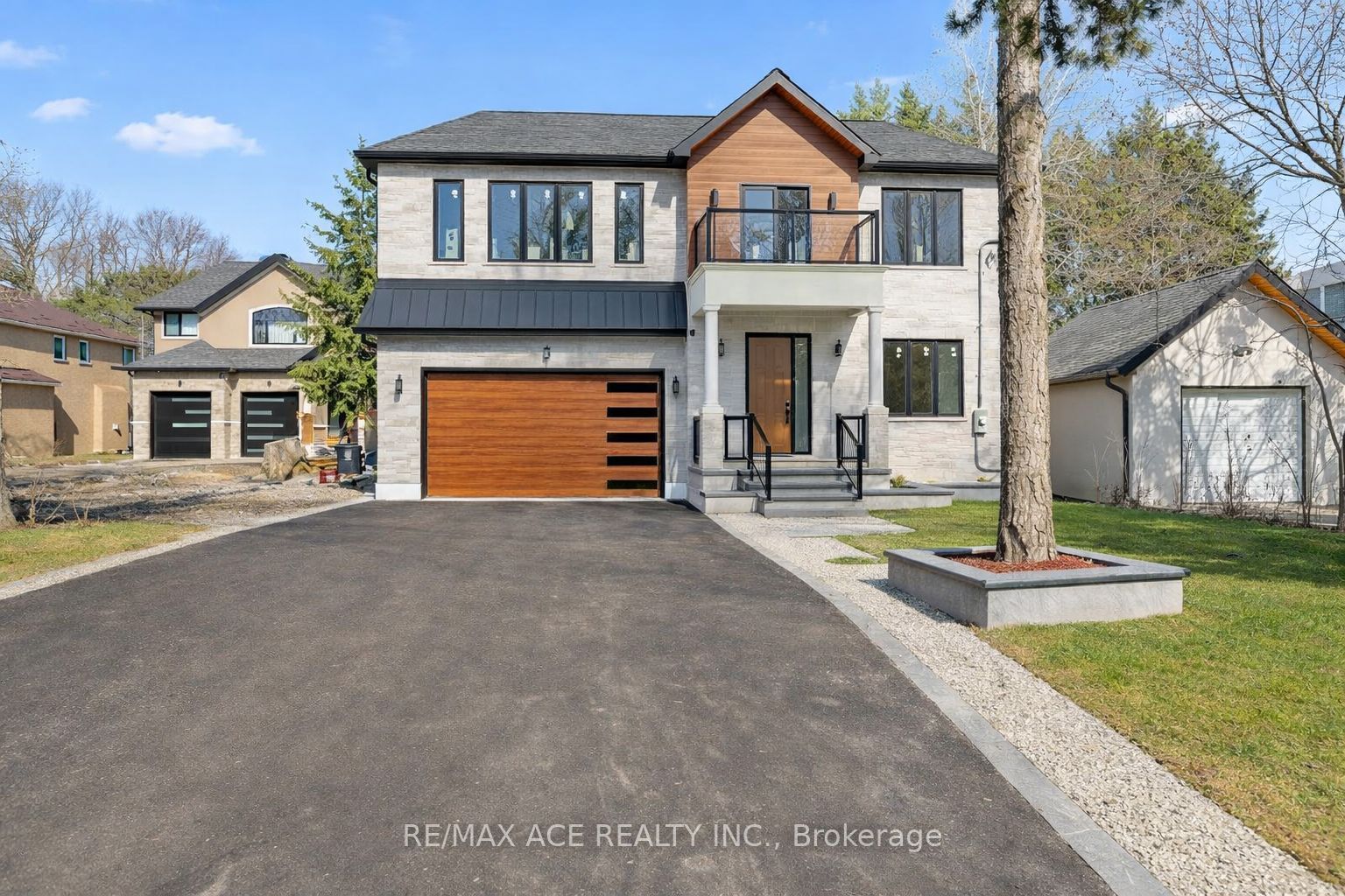 5 Larwood Boulevard, Toronto, ON M1M 2M5