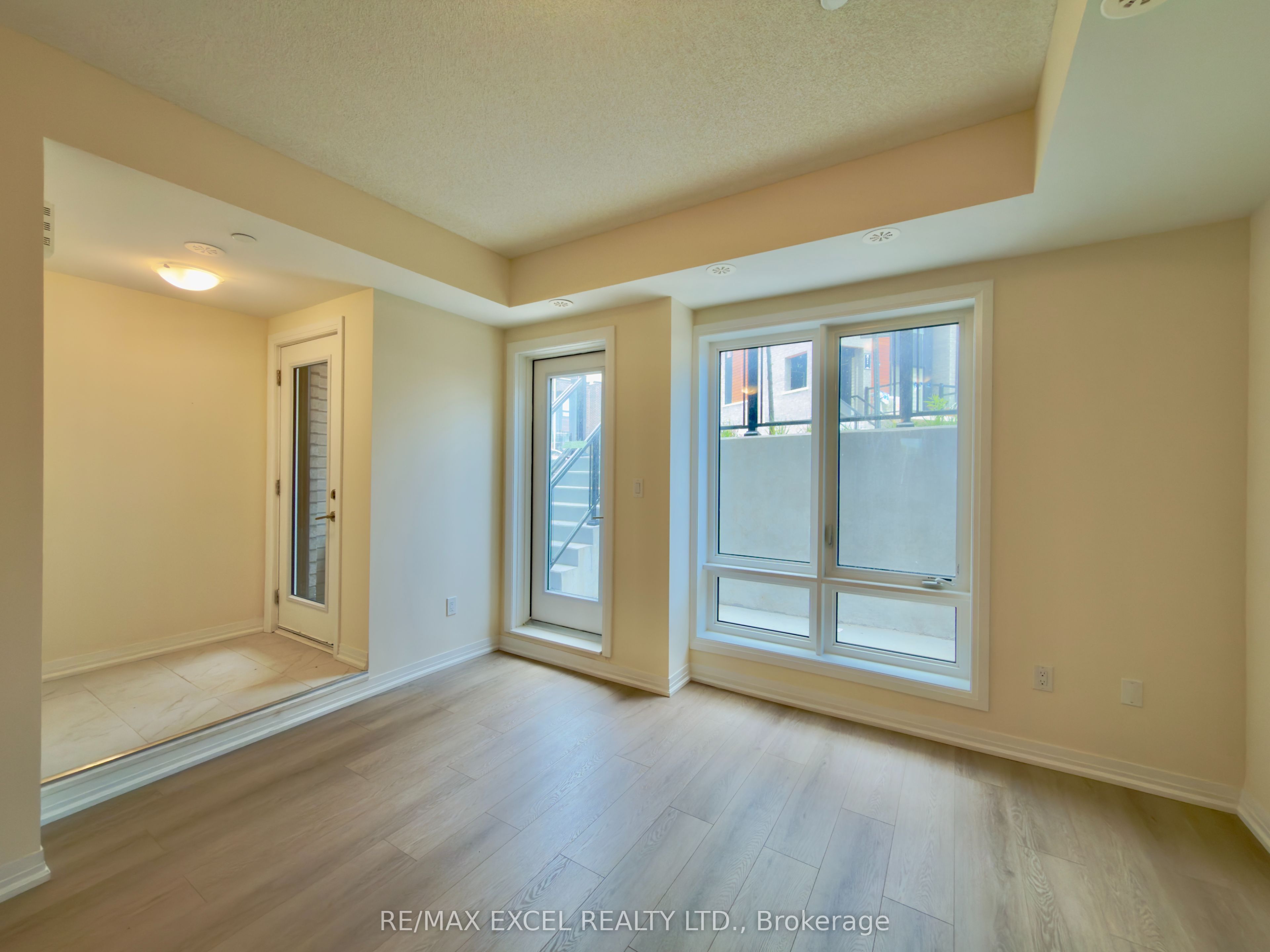 155 Tapscott Road 21, Toronto, ON M1B 0E8 photo 4