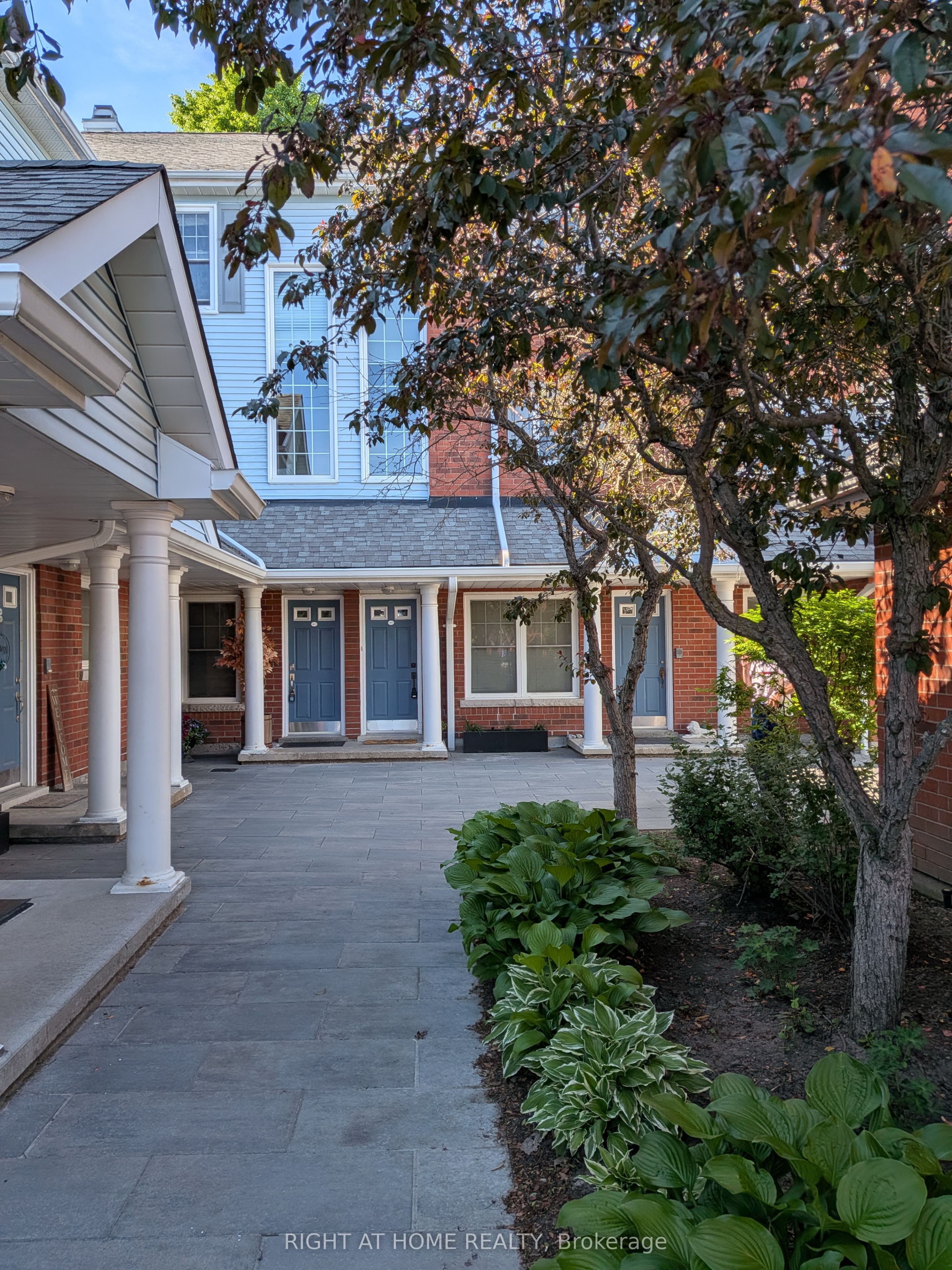1663 Nash Road D-7, Clarington, ON L1E 1S8