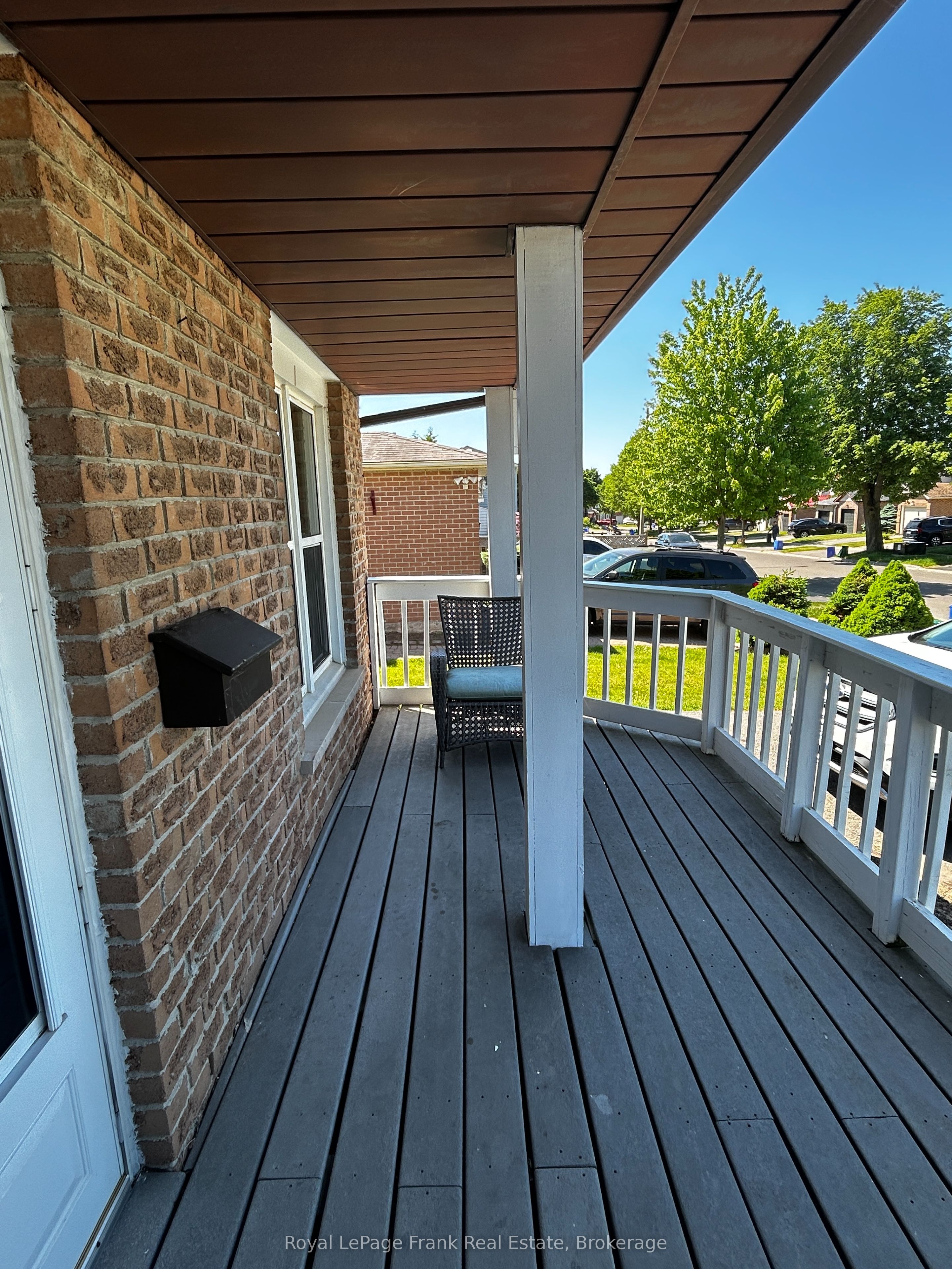 857 Attersley Drive, Oshawa, ON L1K 1T9 photo 4