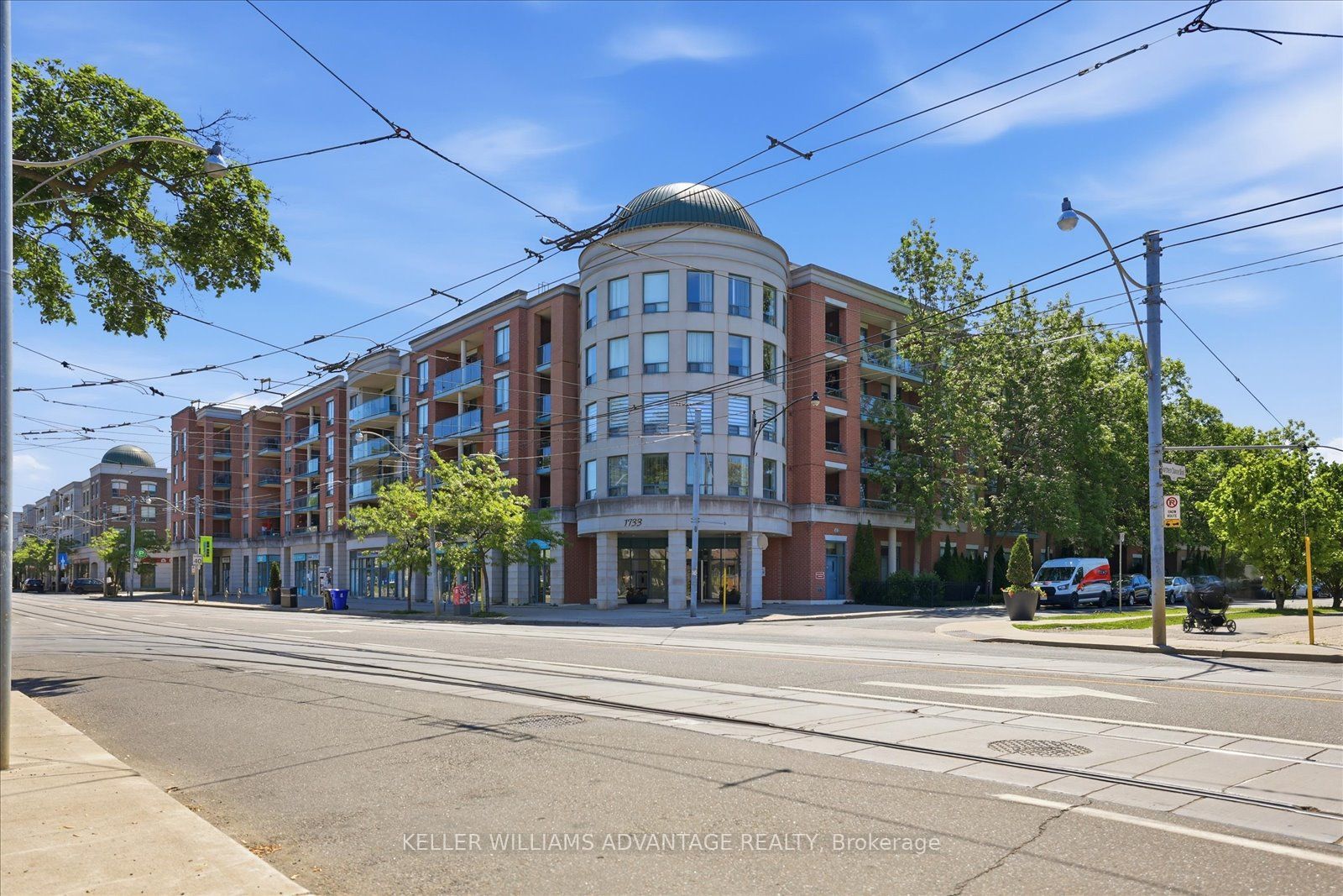 1733 Queen Street E 415, Toronto, ON M4L 6S9 photo 2