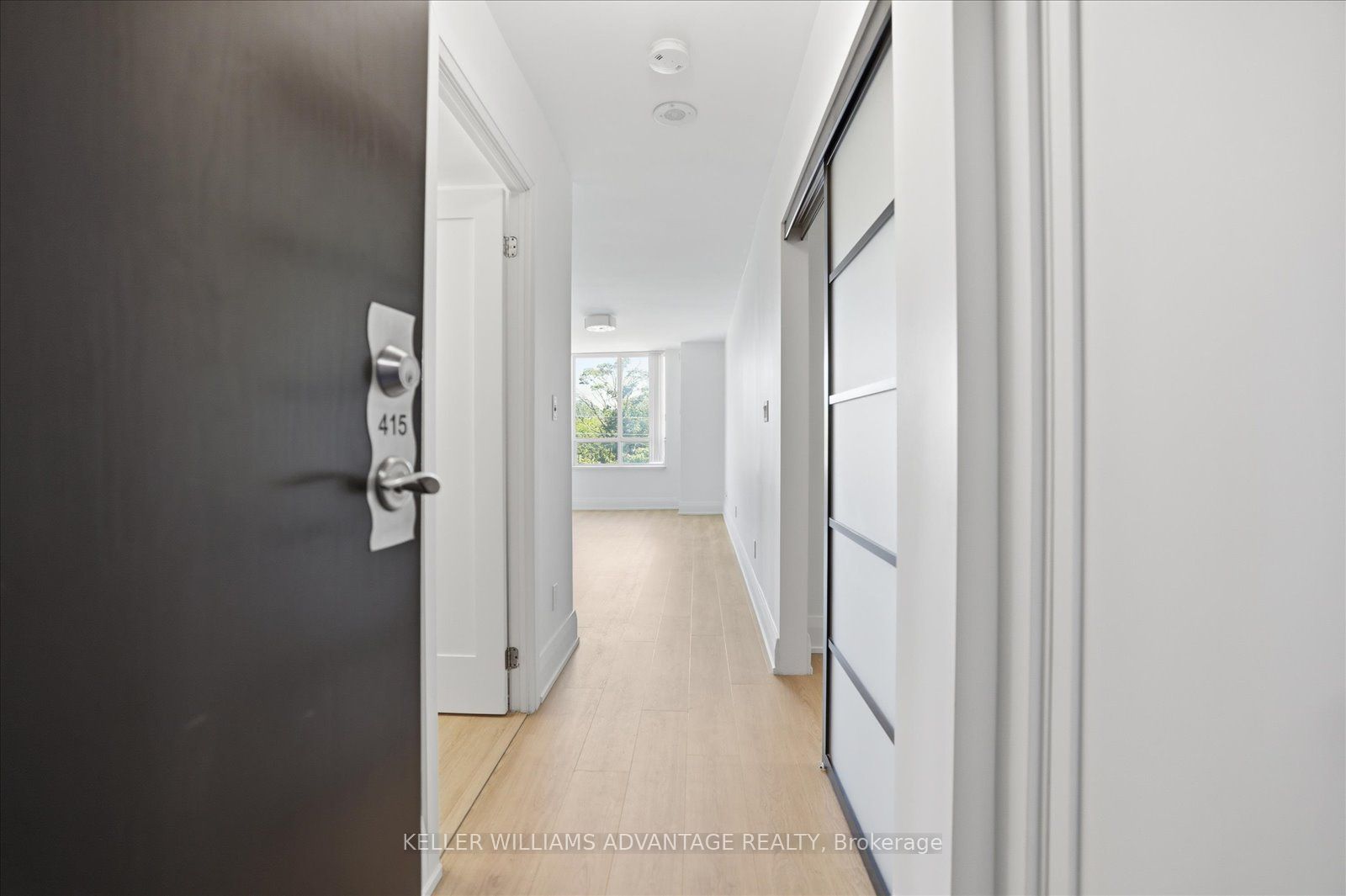 1733 Queen Street E 415, Toronto, ON M4L 6S9 photo 4