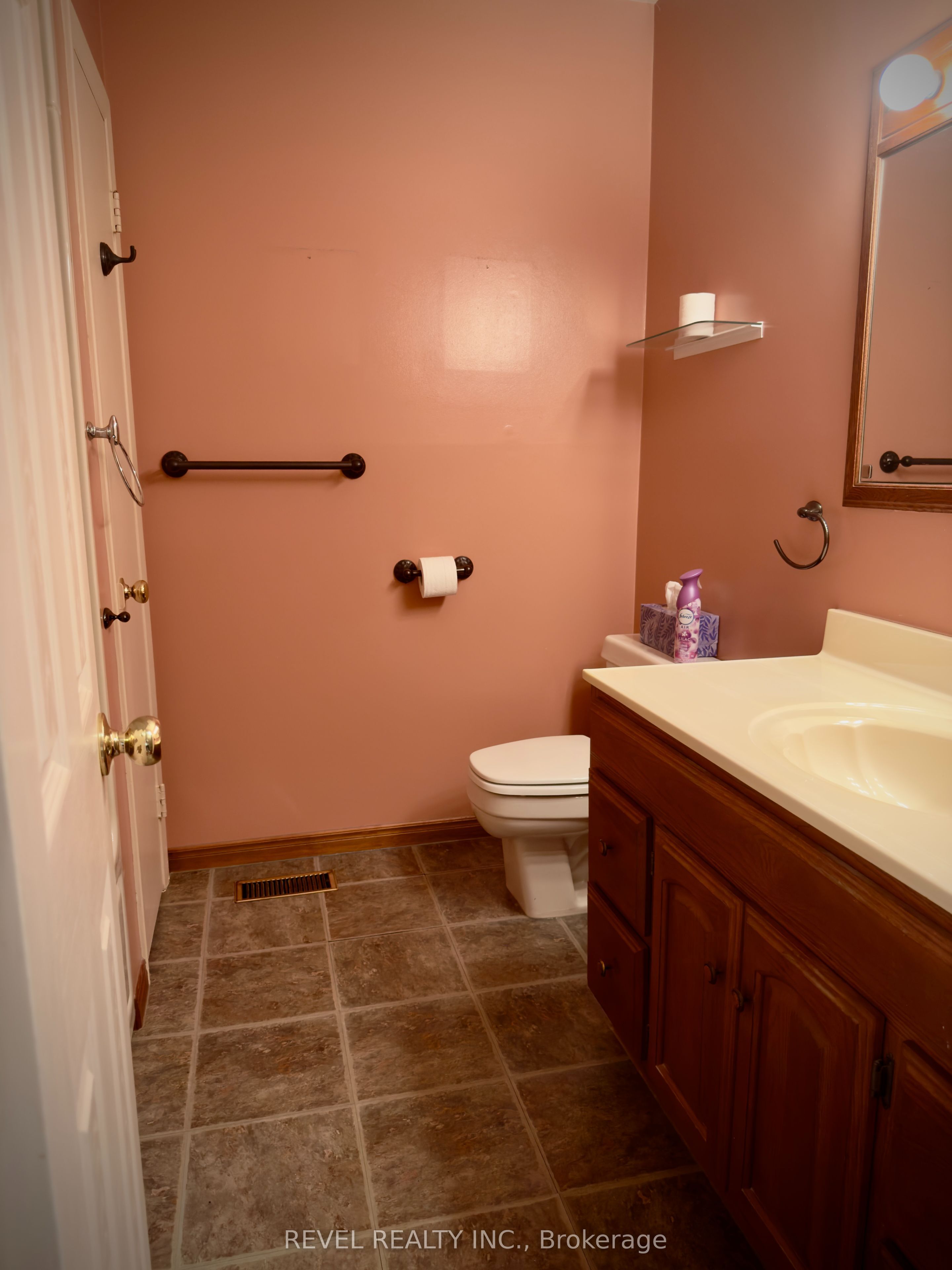 869 Douglas Avenue, Pickering, ON L1W 1N5 photo 5