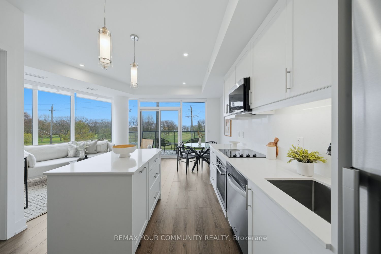 1316 Kingston Road 305, Toronto, ON M1N 1P6