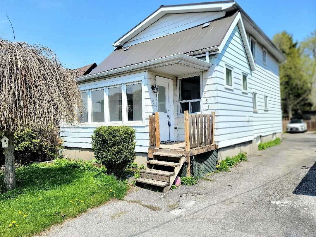 751 Gifford Street, Oshawa, ON L1H 4W1 photo 4