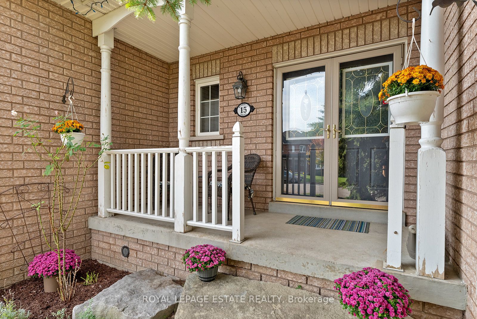 15 McGregor Drive, Ajax, ON L1T 3W8 photo 2