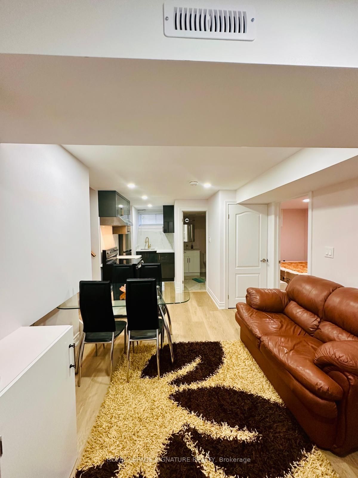 206 Bellamy Road N Bsmt, Toronto, ON M1J 2L6 photo 5