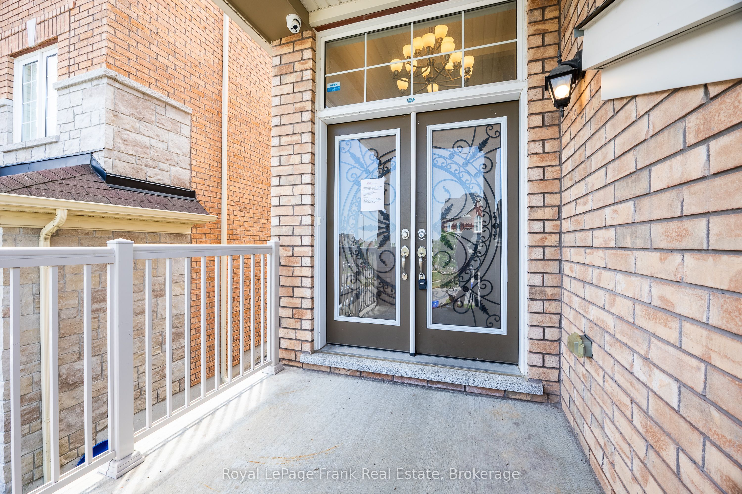 190 Lyle Drive, Clarington, ON L1C 0V8 photo 3