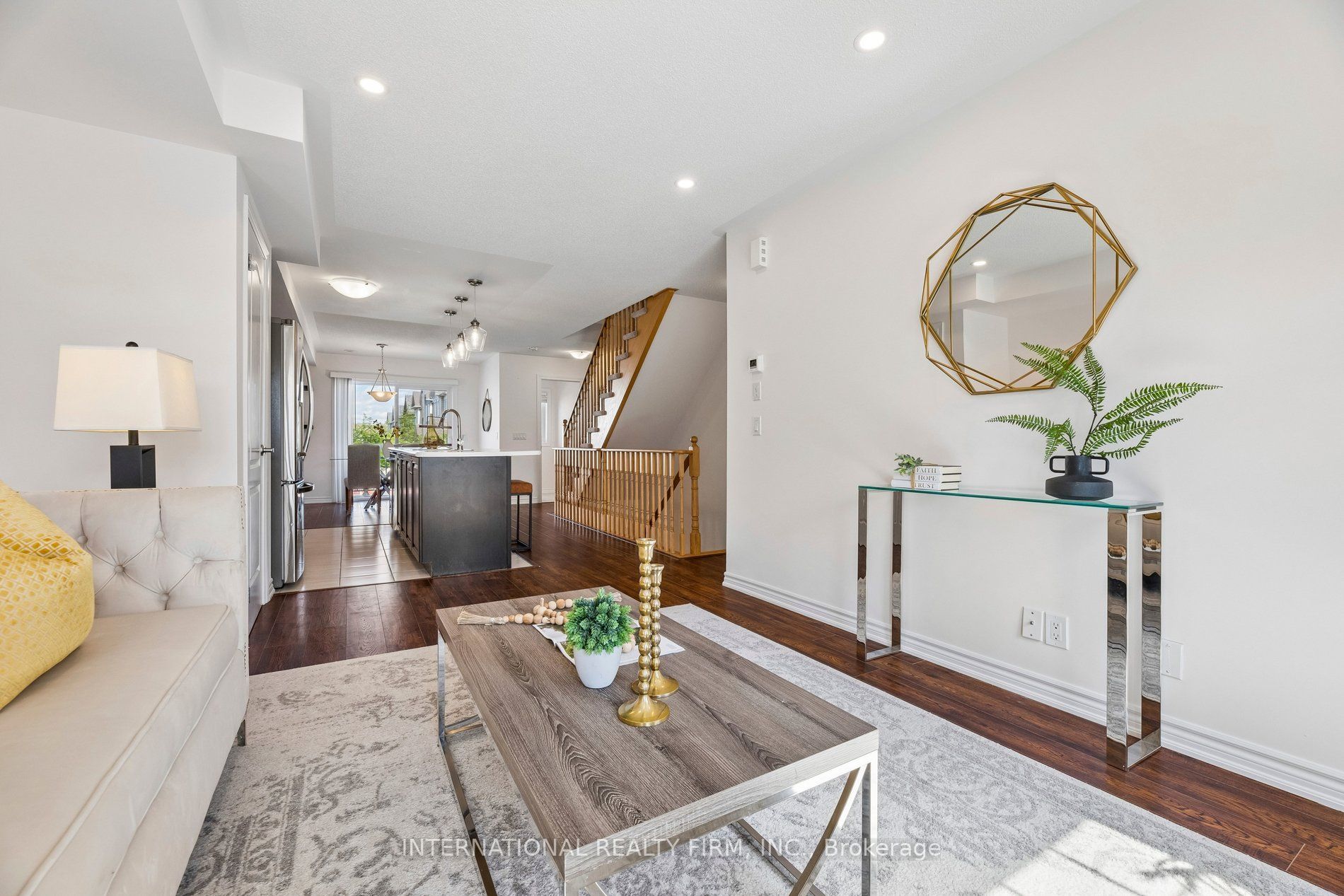 2500 Hill Rise Court 125, Oshawa, ON L1L 0M6 photo 4