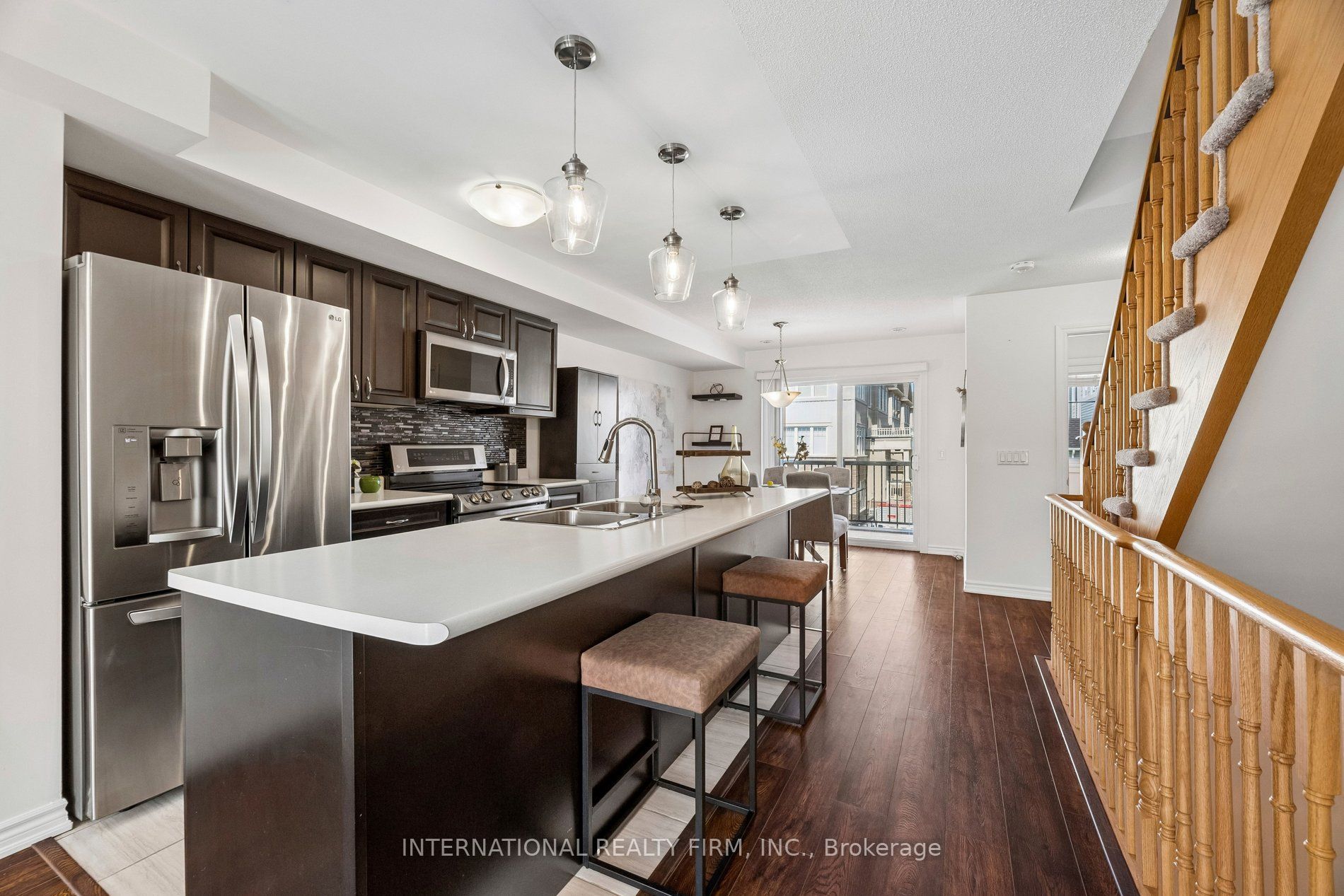 2500 Hill Rise Court 125, Oshawa, ON L1L 0M6 photo 5
