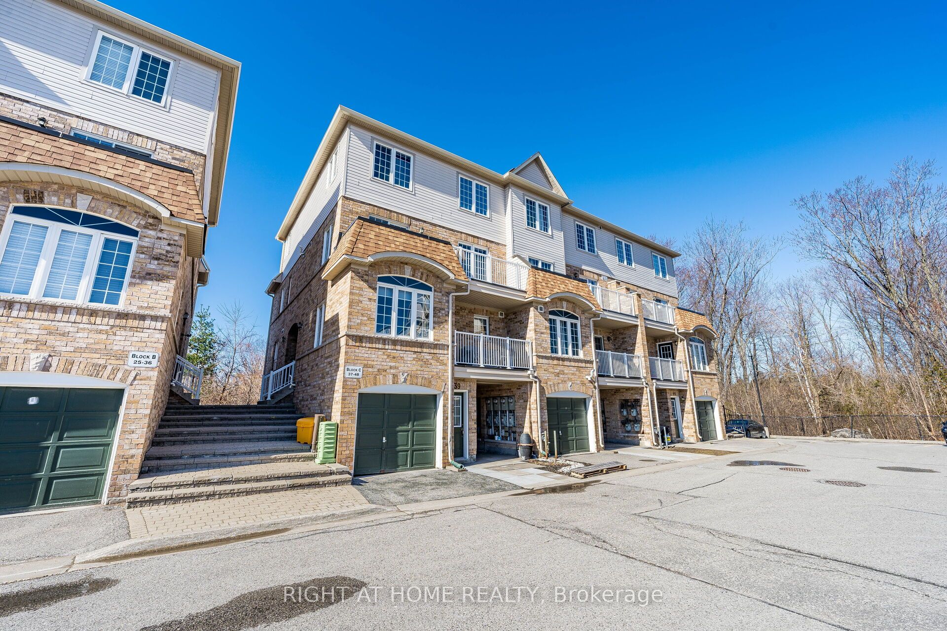 200 Mclevin Avenue 40, Toronto, ON M1B 6C7 photo 2