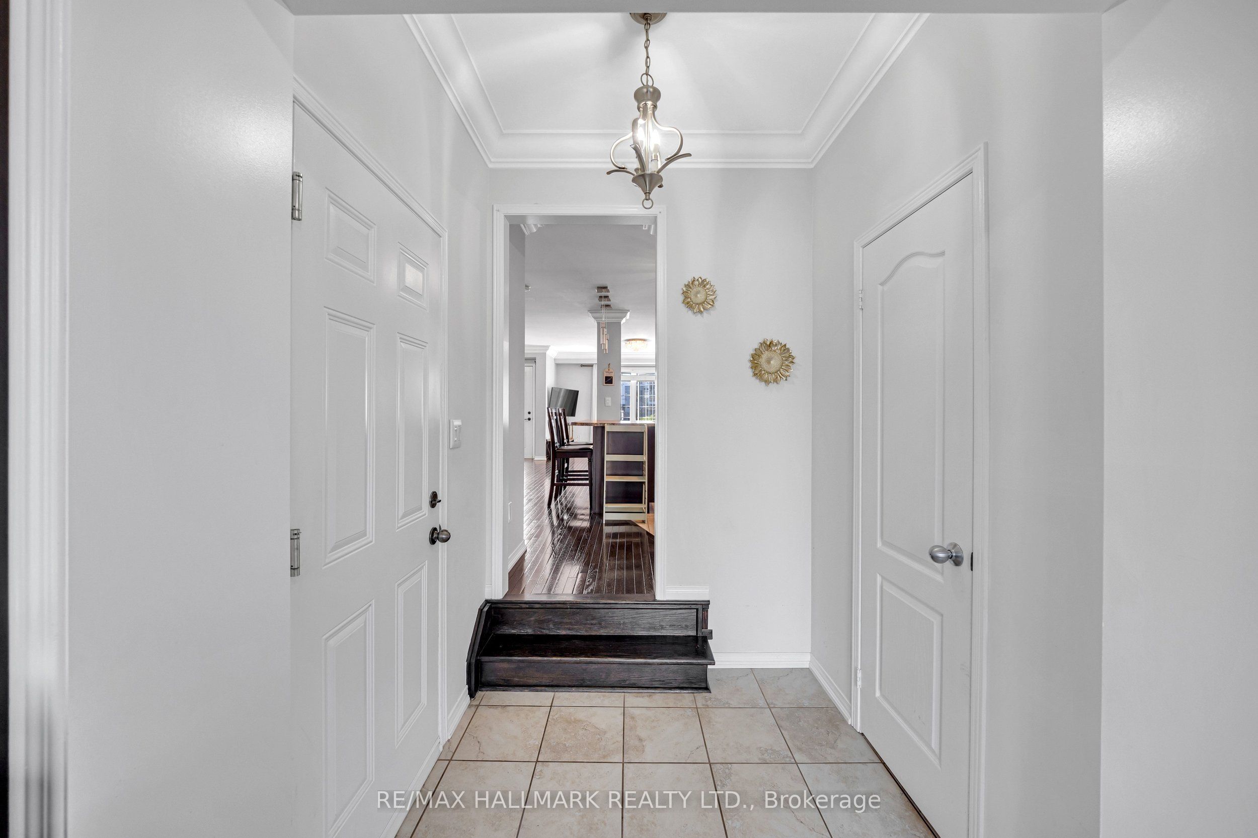 21 Summerside Avenue, Whitby, ON L1R 0G3 photo 4
