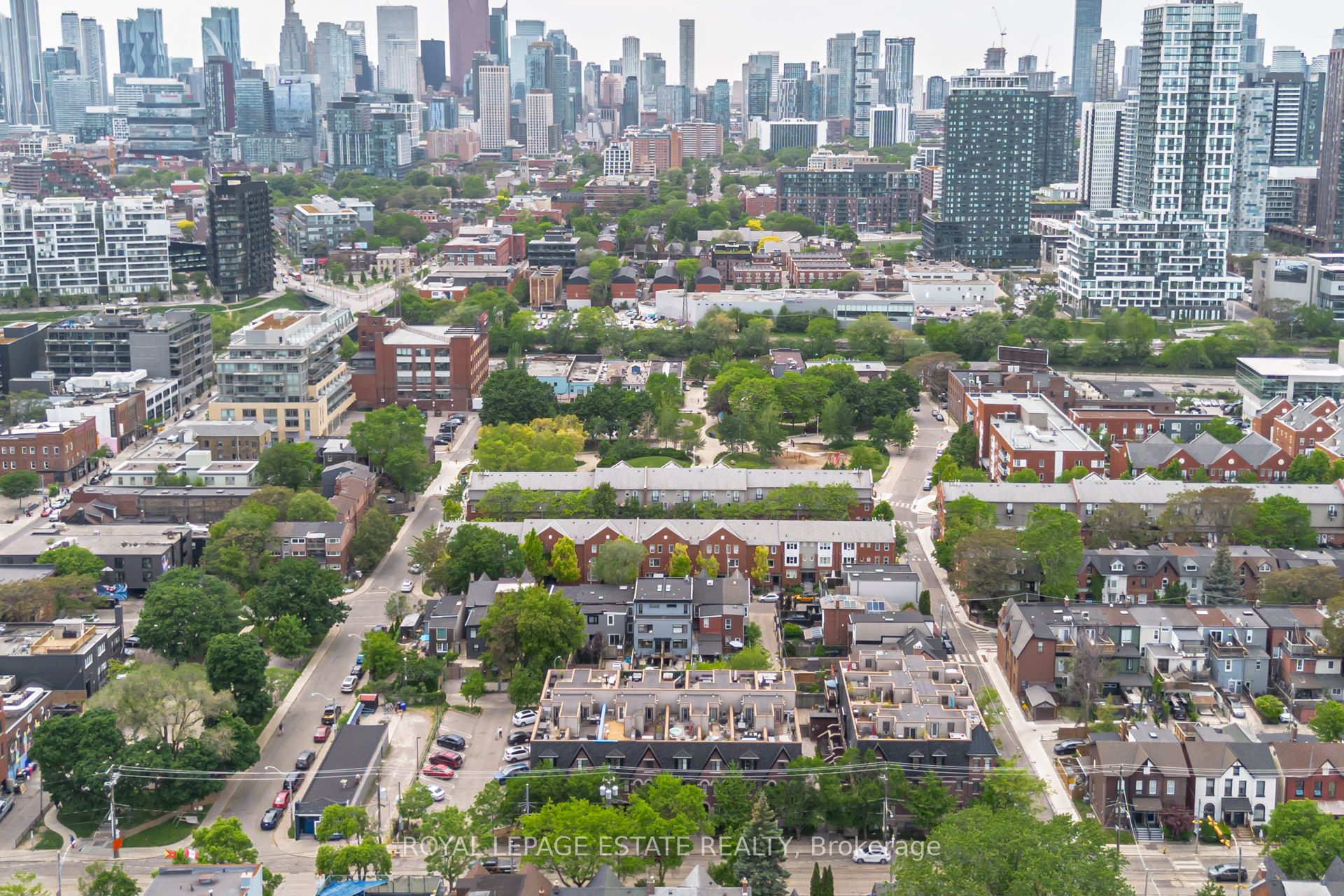 140 Broadview Avenue 32, Toronto, ON M4M 0A8