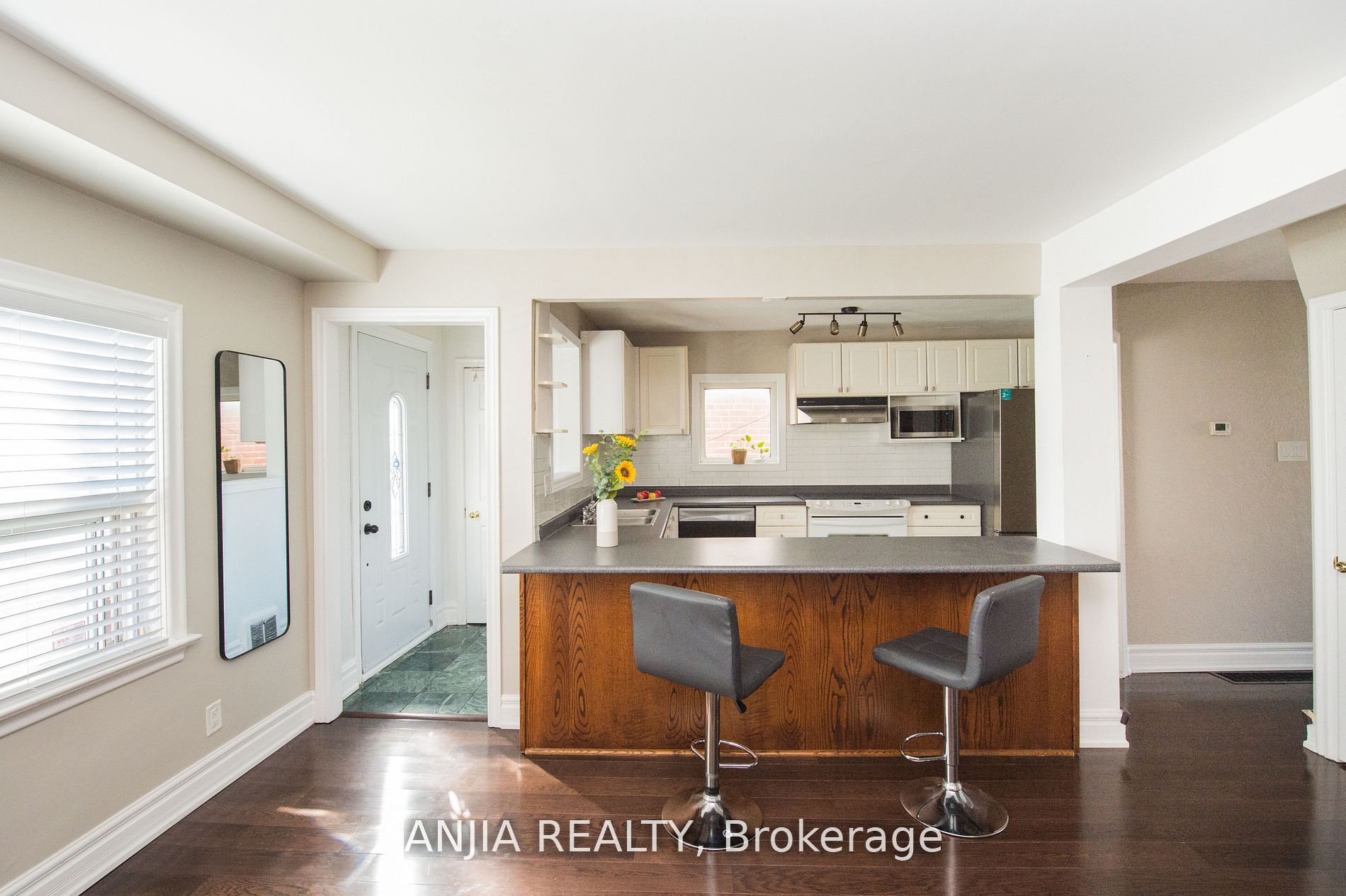 76 Adair Road, Toronto, ON M4B 1V7 photo 5
