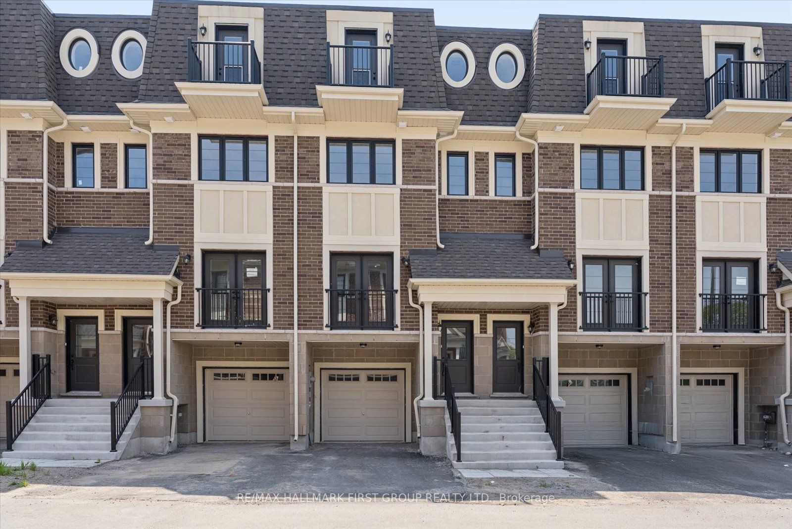 19 Marret Lane, Clarington, ON L1B 0X2