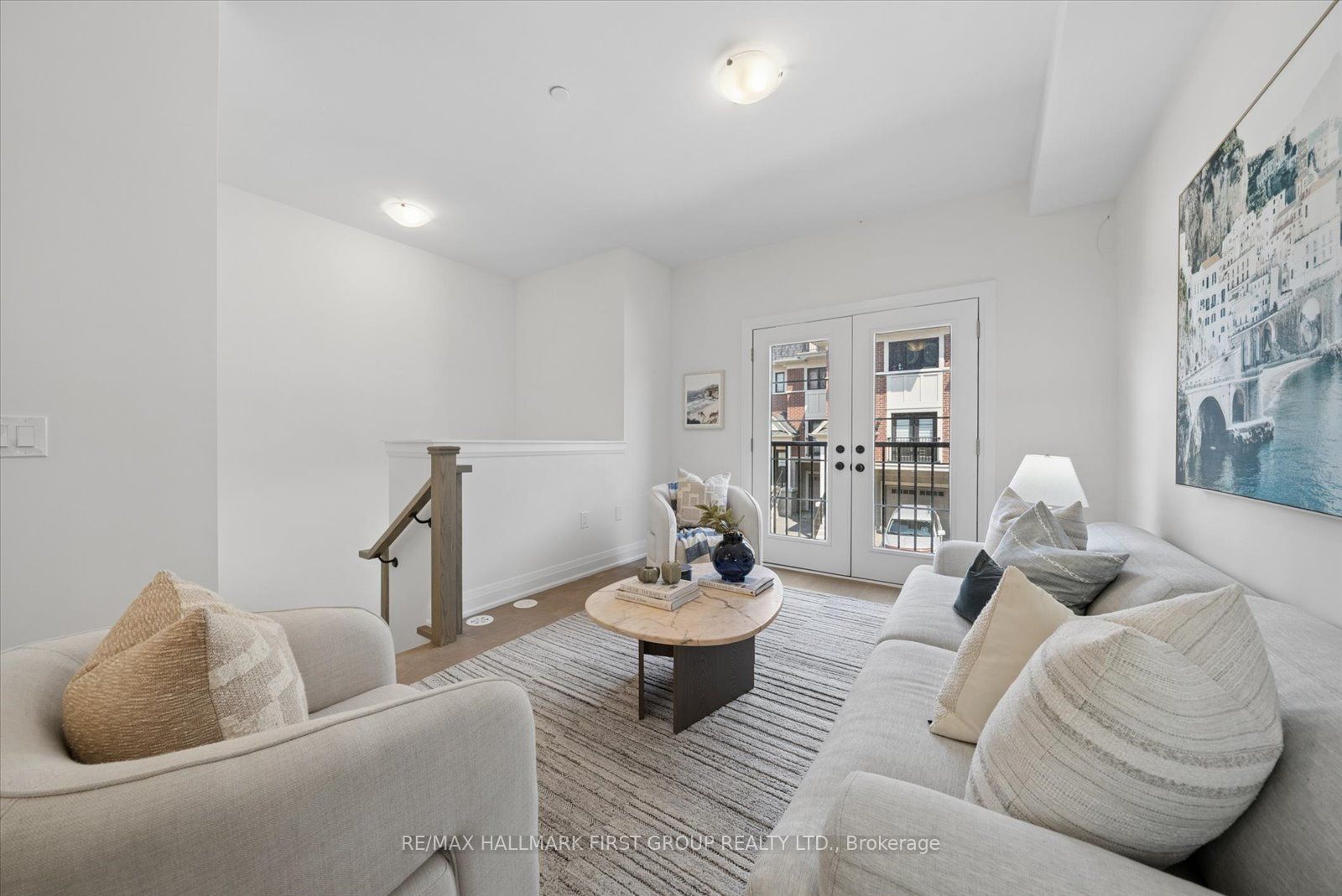 19 Marret Lane, Clarington, ON L1B 0X2 photo 2