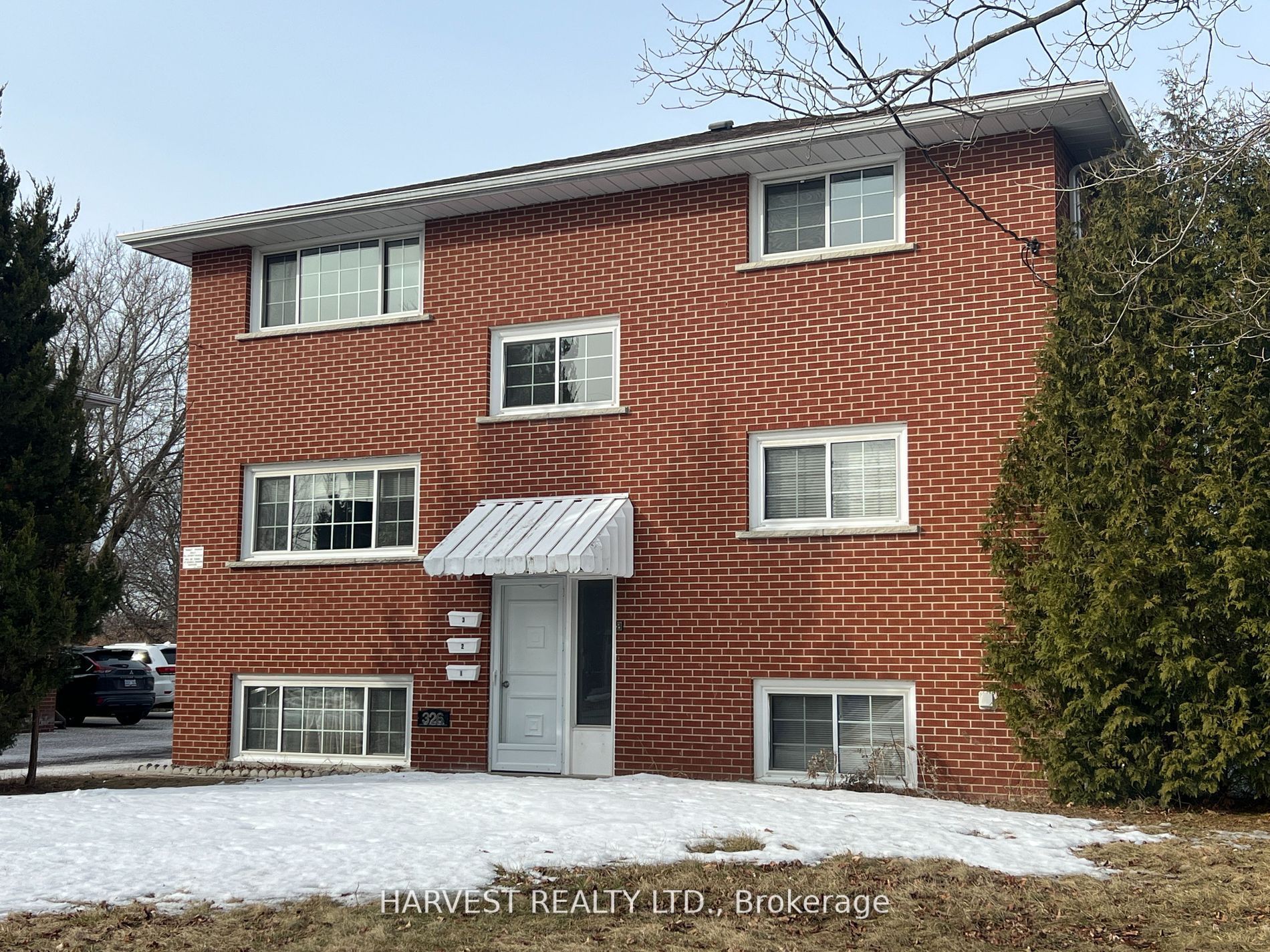 326 Surrey Drive, Oshawa, ON L1G 6H1 photo 2