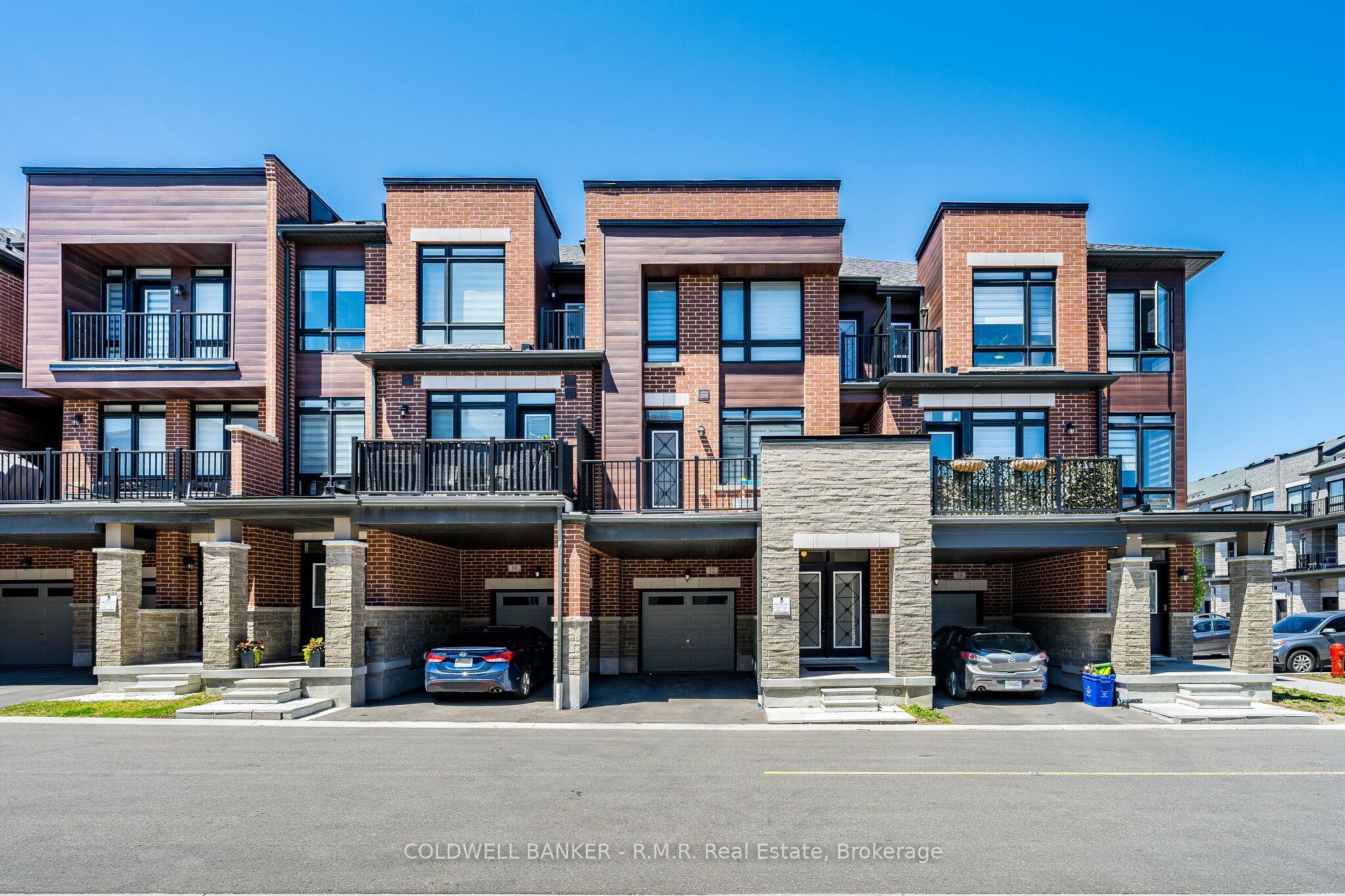 12 Broylio Lane, Ajax, ON L1S 0H1 photo 2