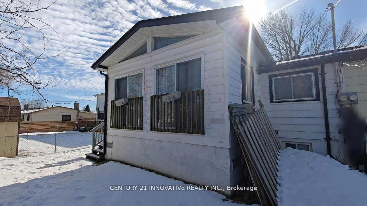 748 Krosno Boulevard, Pickering, ON L1W 1G3 photo 4
