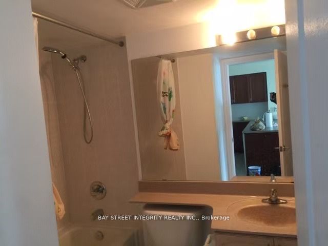 60 Brian Harrison Way 1410, Toronto, ON M1P 5J5 photo 4